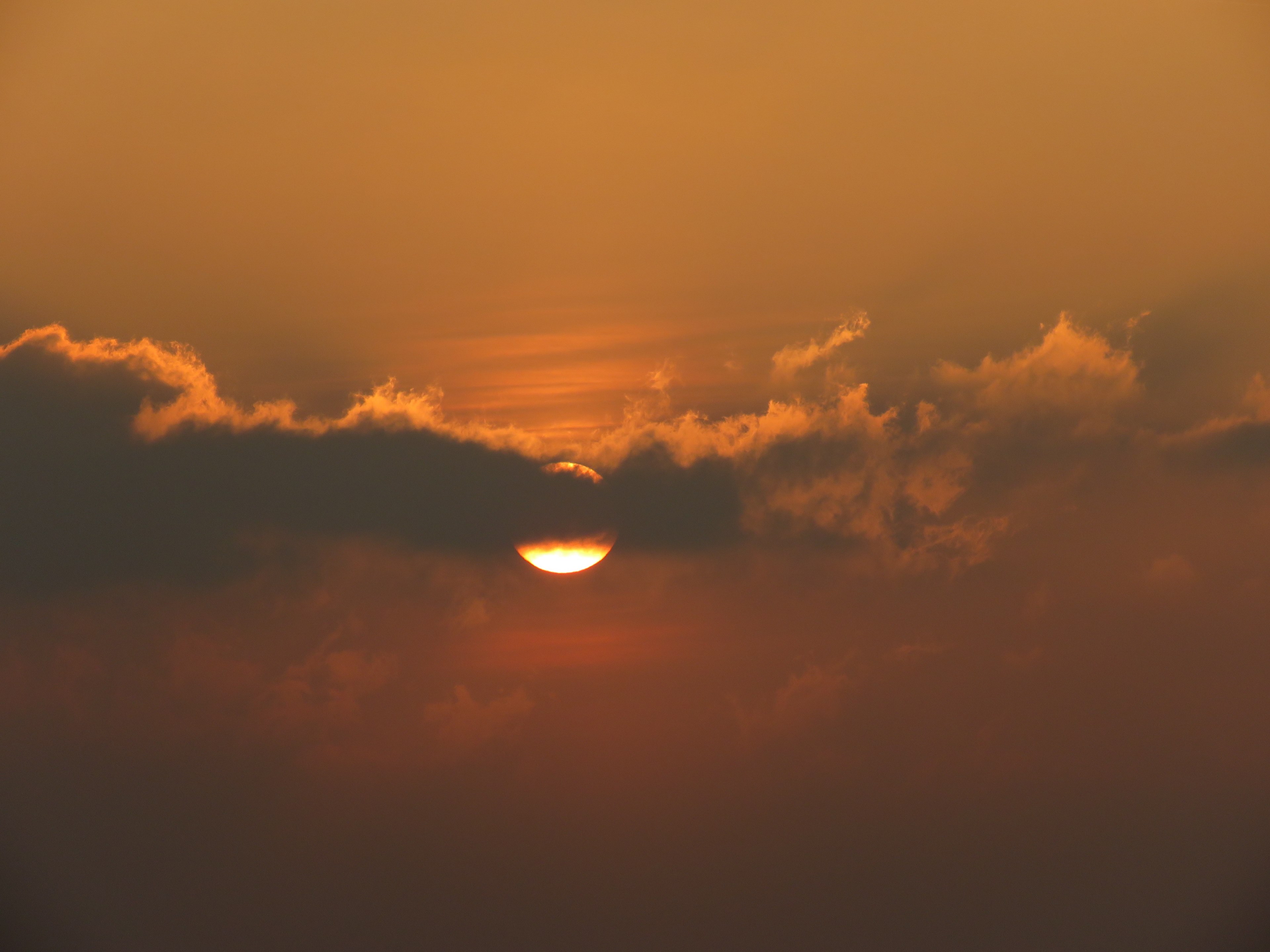 orange sky behind clouds in darland banks during sunset, sundowner 4k, HD Wallpaper