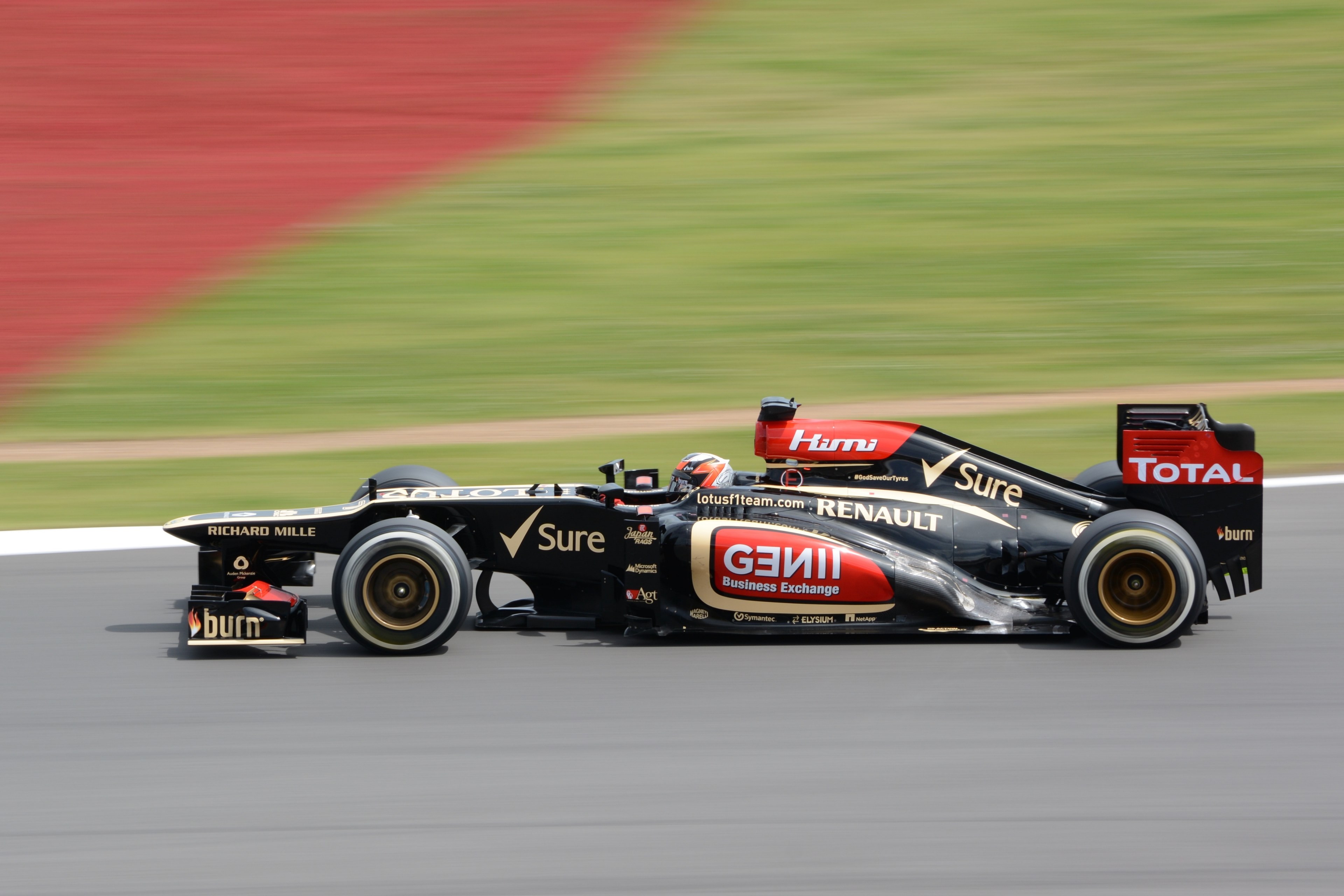 kimi rikknen in the beautiful 2013 lotus 4k, HD Wallpaper