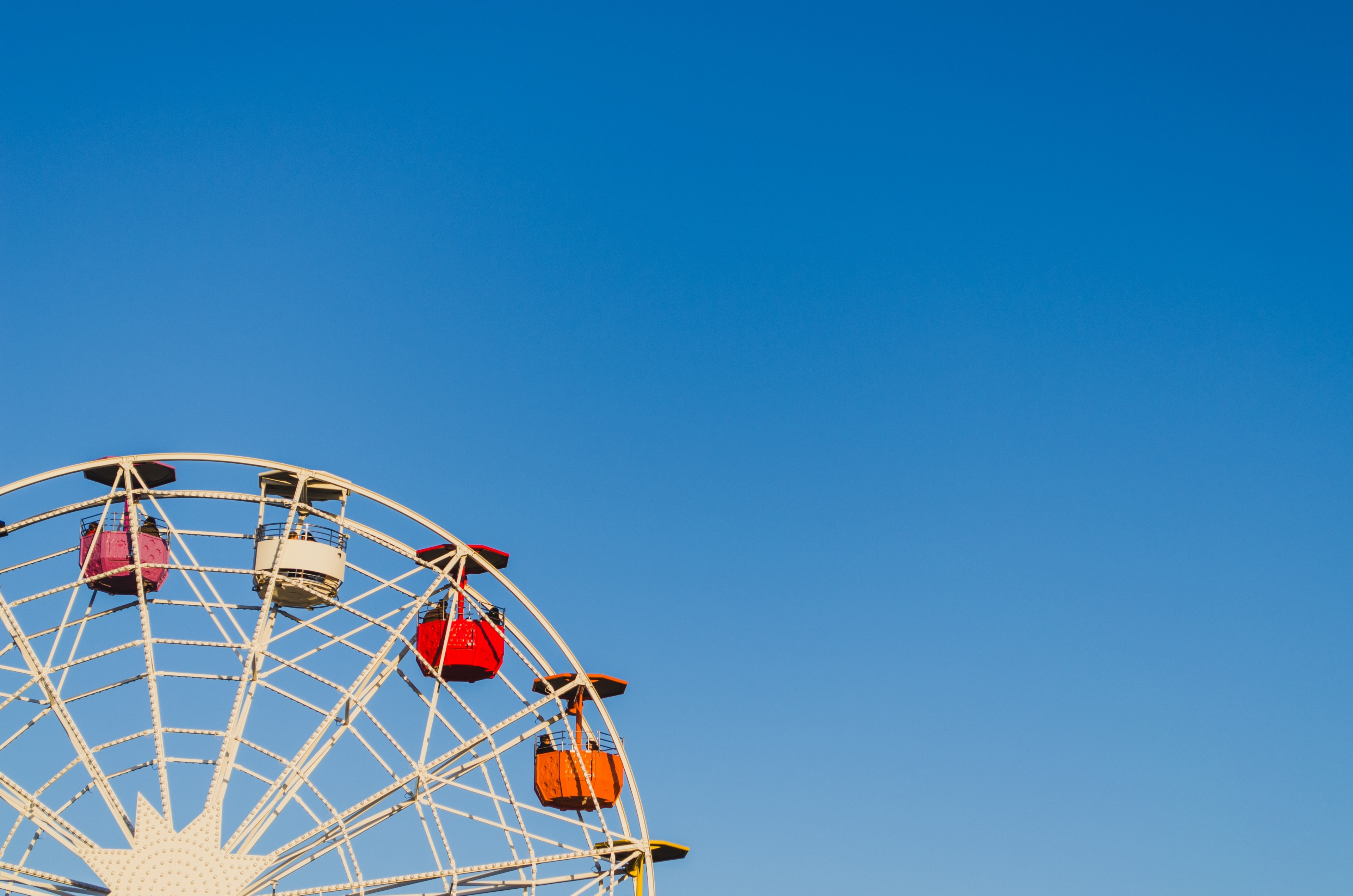 tibidabo barcelona ferris wheel and sky 4k, HD Wallpaper