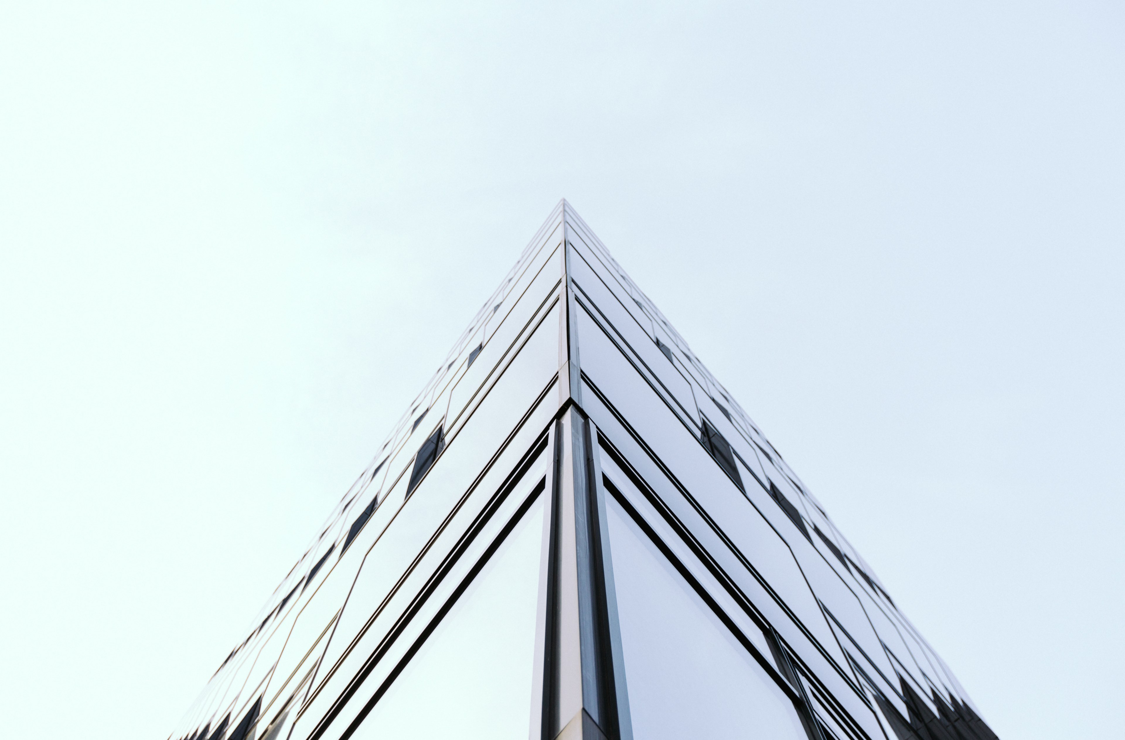 the corner of an all glass building in berlin, berlin building 4k, HD Wallpaper
