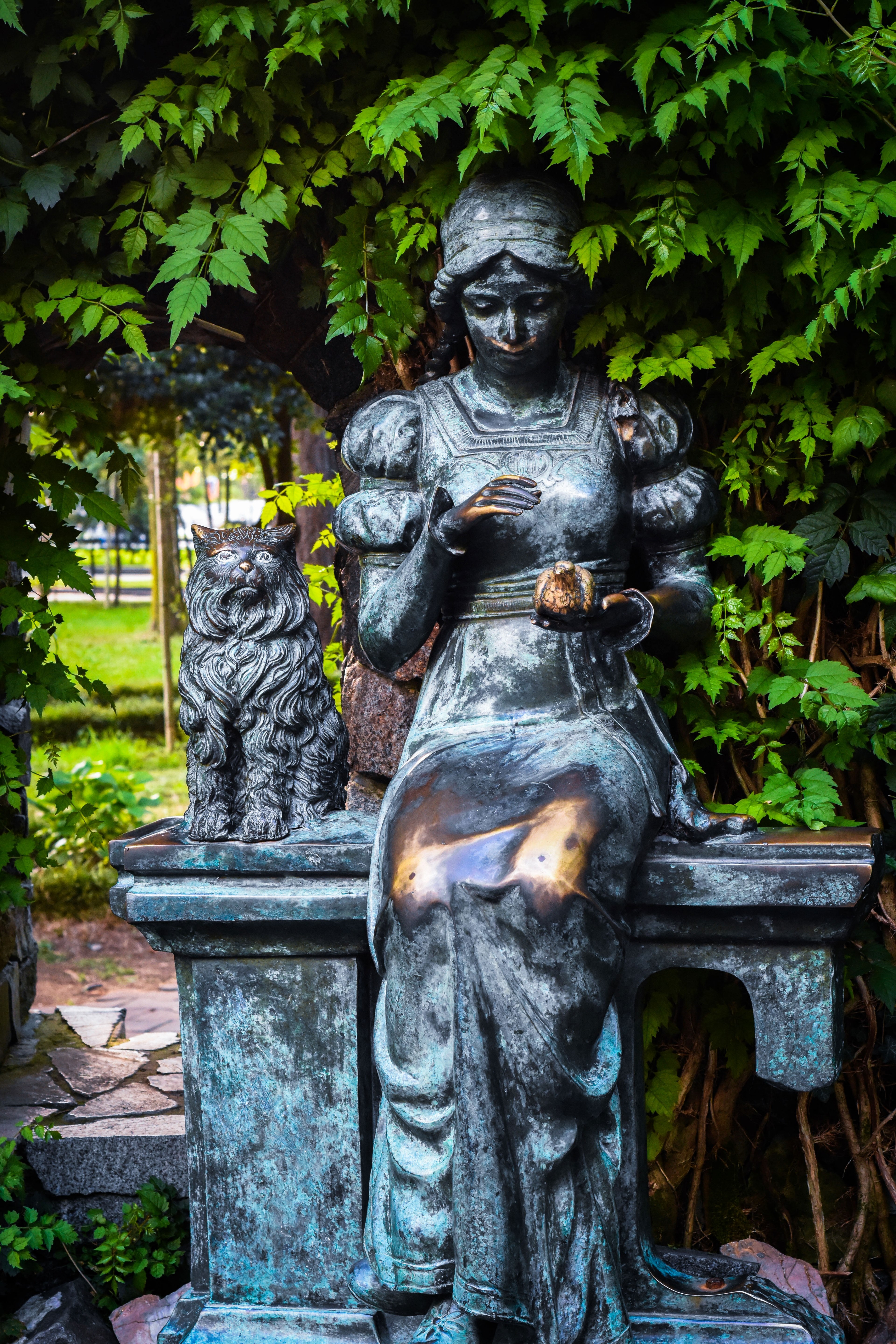 batumibulvard statue girlwithcat and innocent hd, 4k, Phone HD Wallpaper