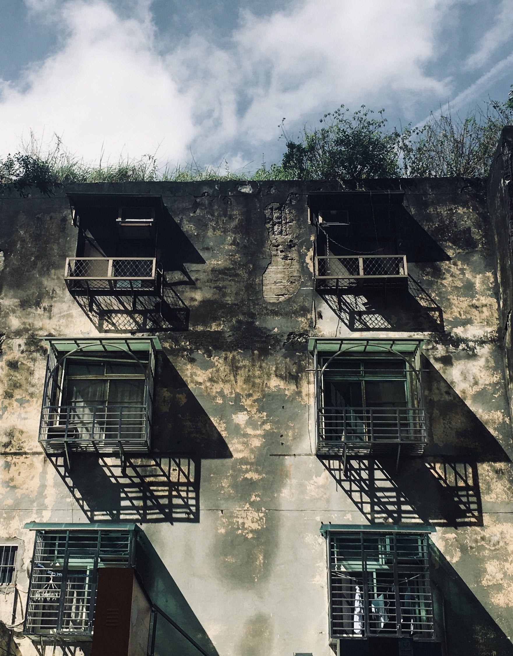 building sunny old and age hd, 4k, Phone HD Wallpaper