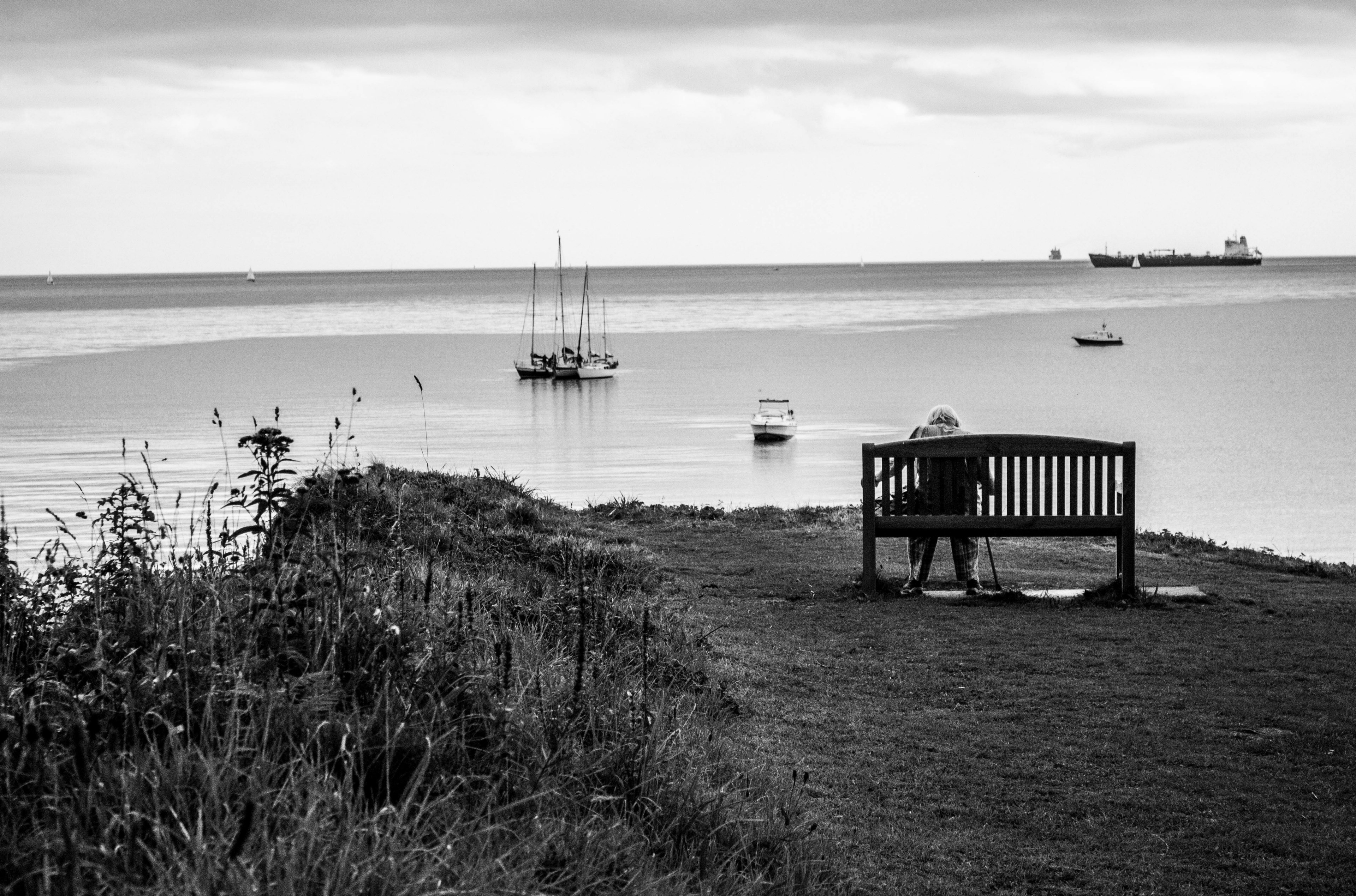 cornwall lonely elderly woman and elderly 4k, HD Wallpaper