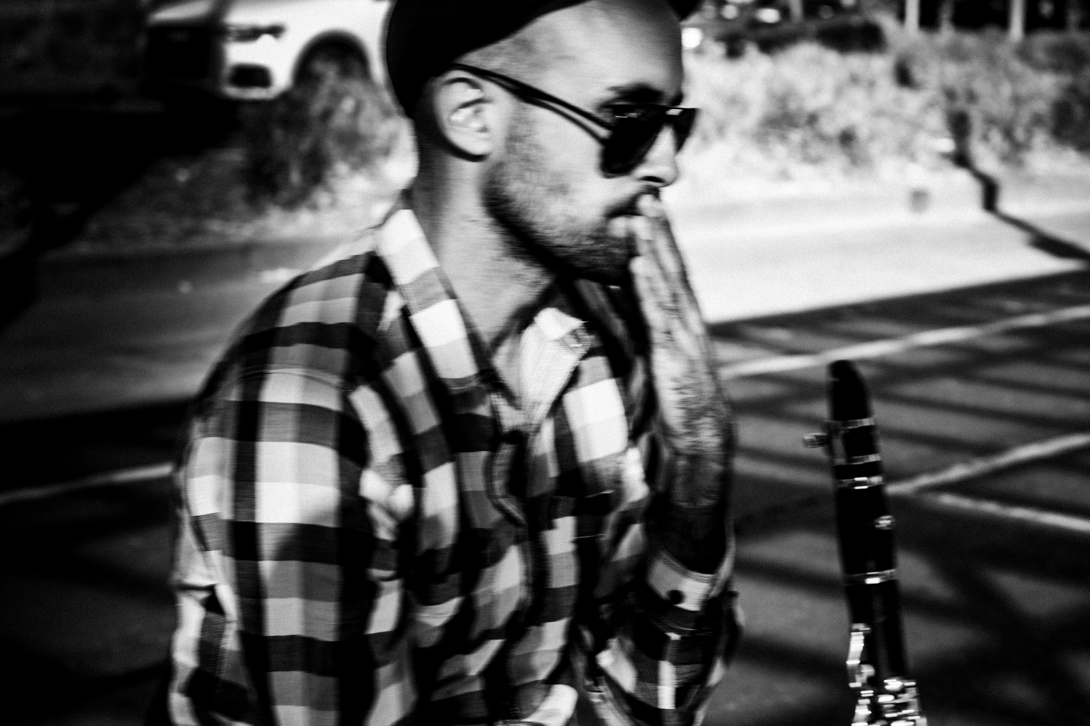 monochrome bokeh street shot and street portrait 4k, HD Wallpaper