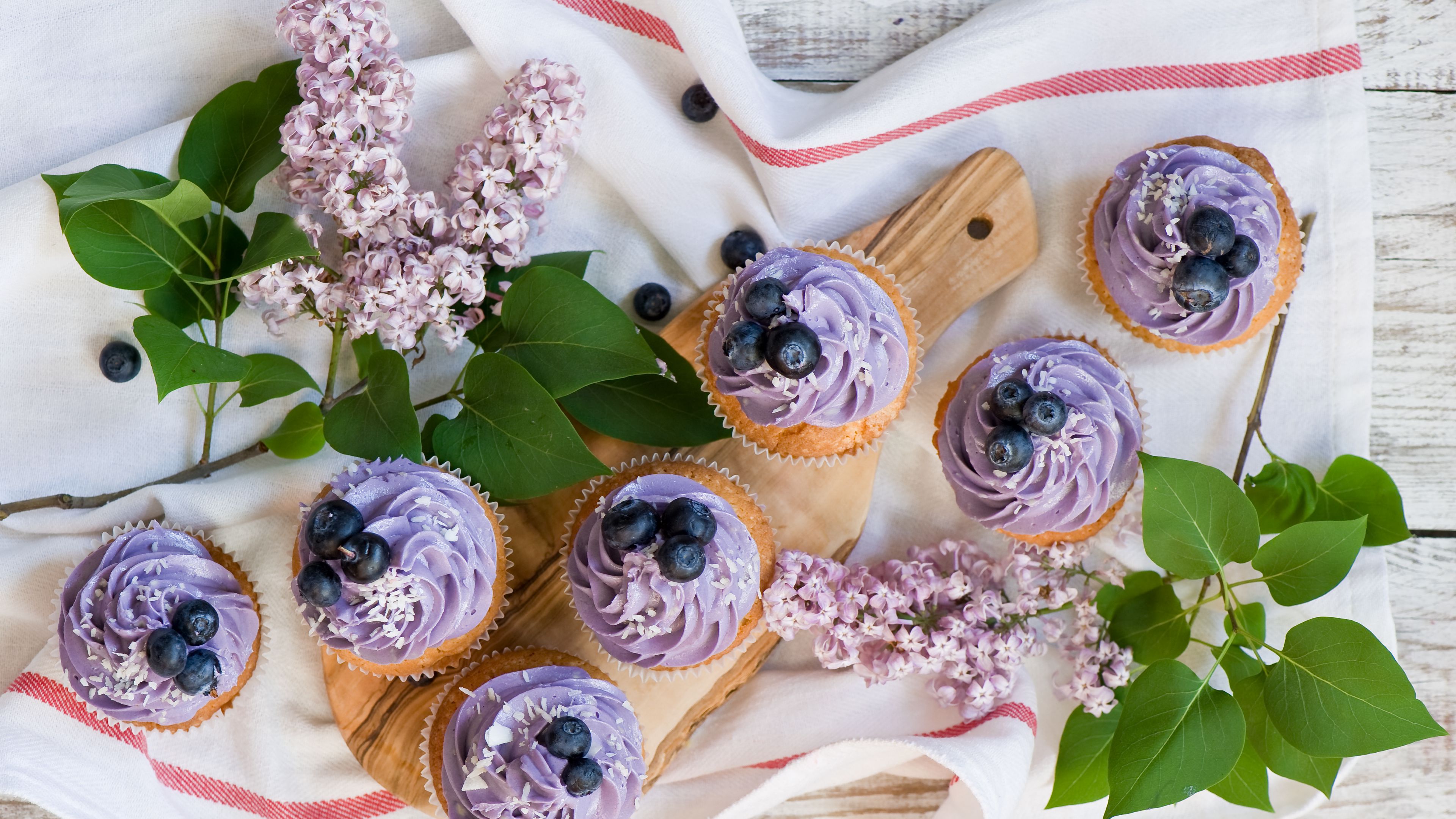 muffins, blueberry, cream, lilac, 4k, HD Wallpaper
