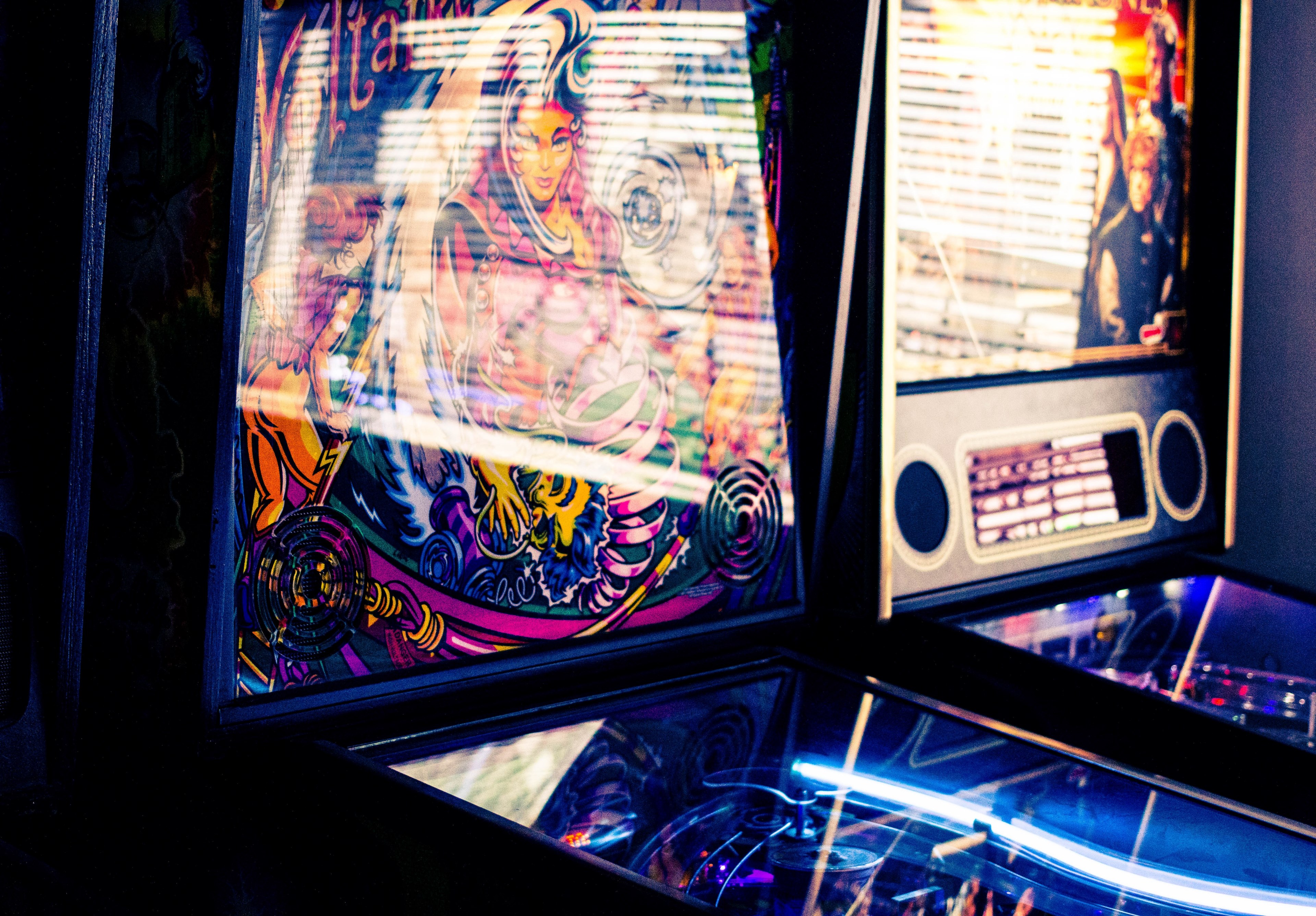 neon london arcade and games arcade 4k, HD Wallpaper