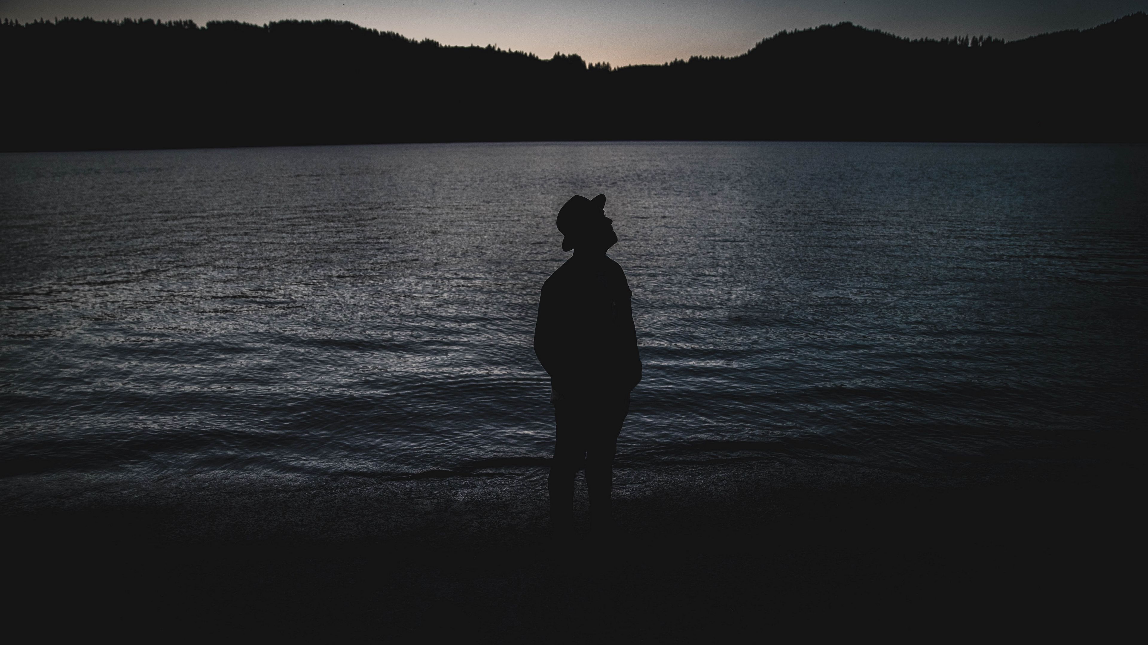 lonely, red, silhouette, hat, 4k, HD Wallpaper