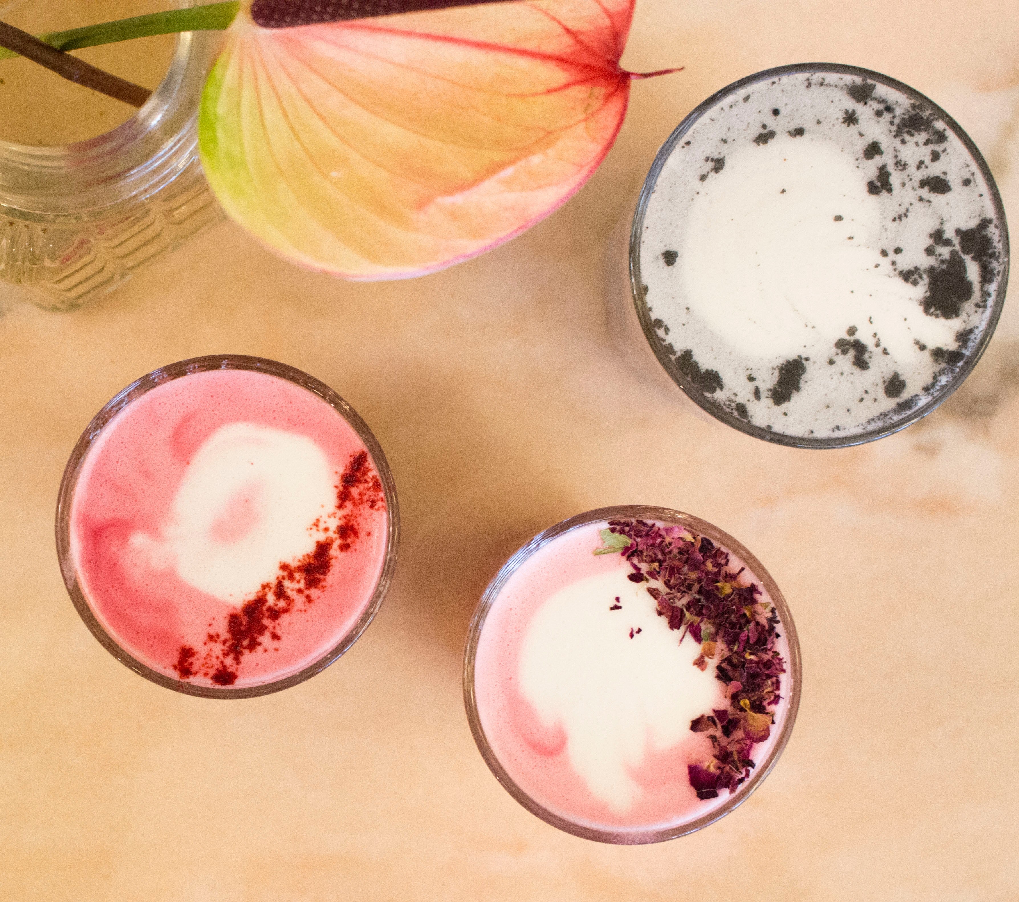 dalston cafe rose latte and latte 4k, HD Wallpaper