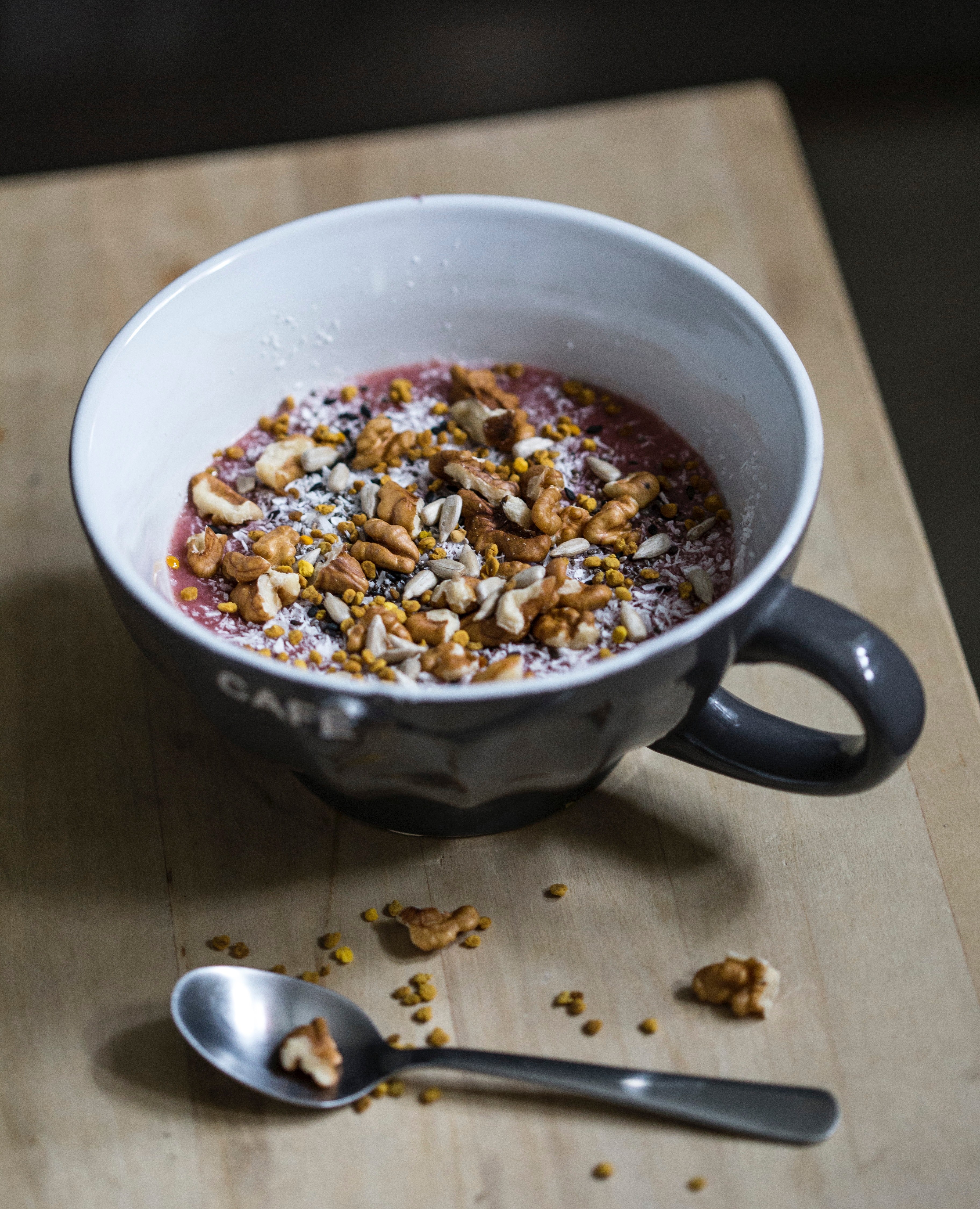 breakfast cereal bowl and granola hd, 4k, Phone HD Wallpaper