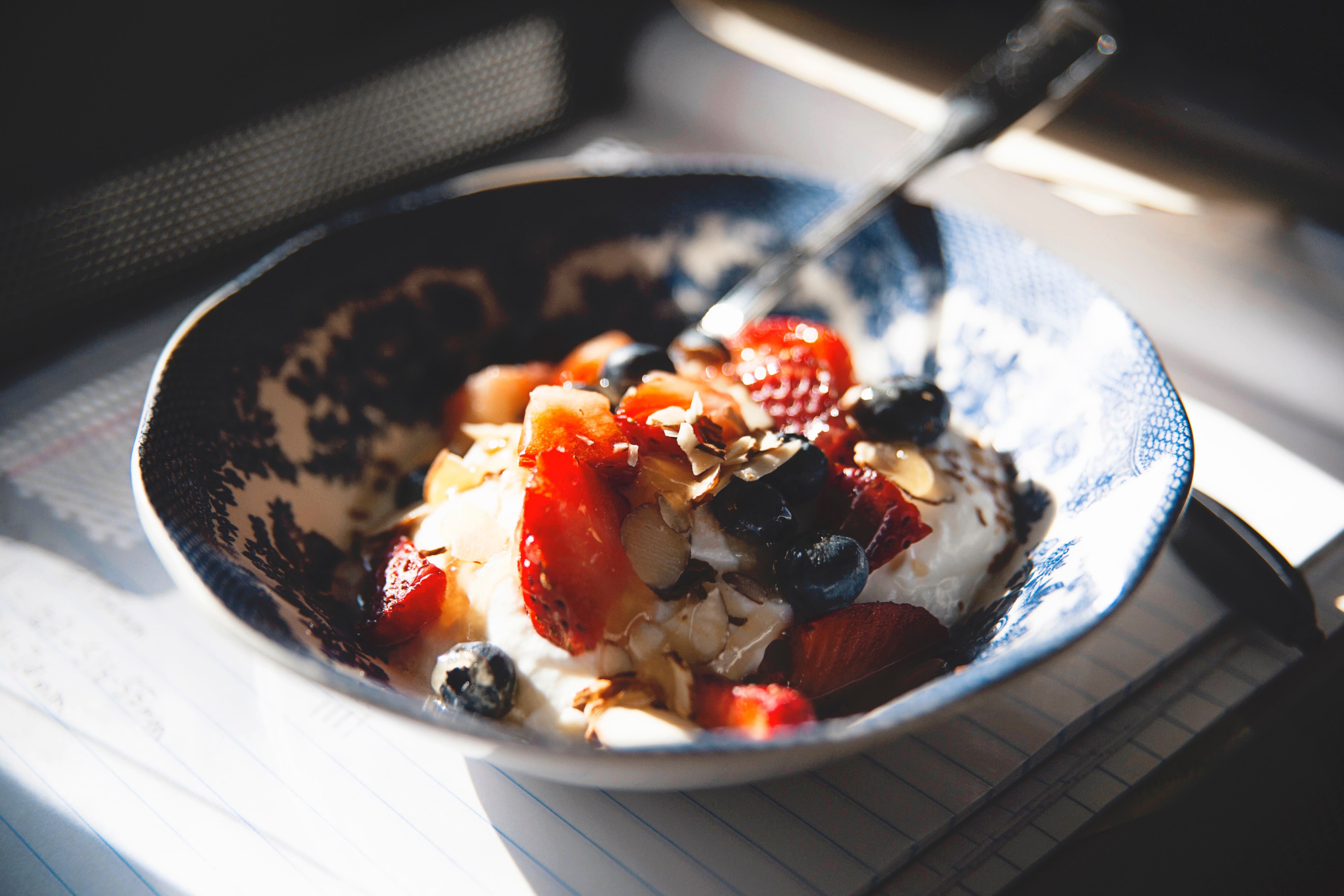 bowl of fruit and yogurt topped with nuts for a healthy breakfast, fruit and yogurt 4k, HD Wallpaper
