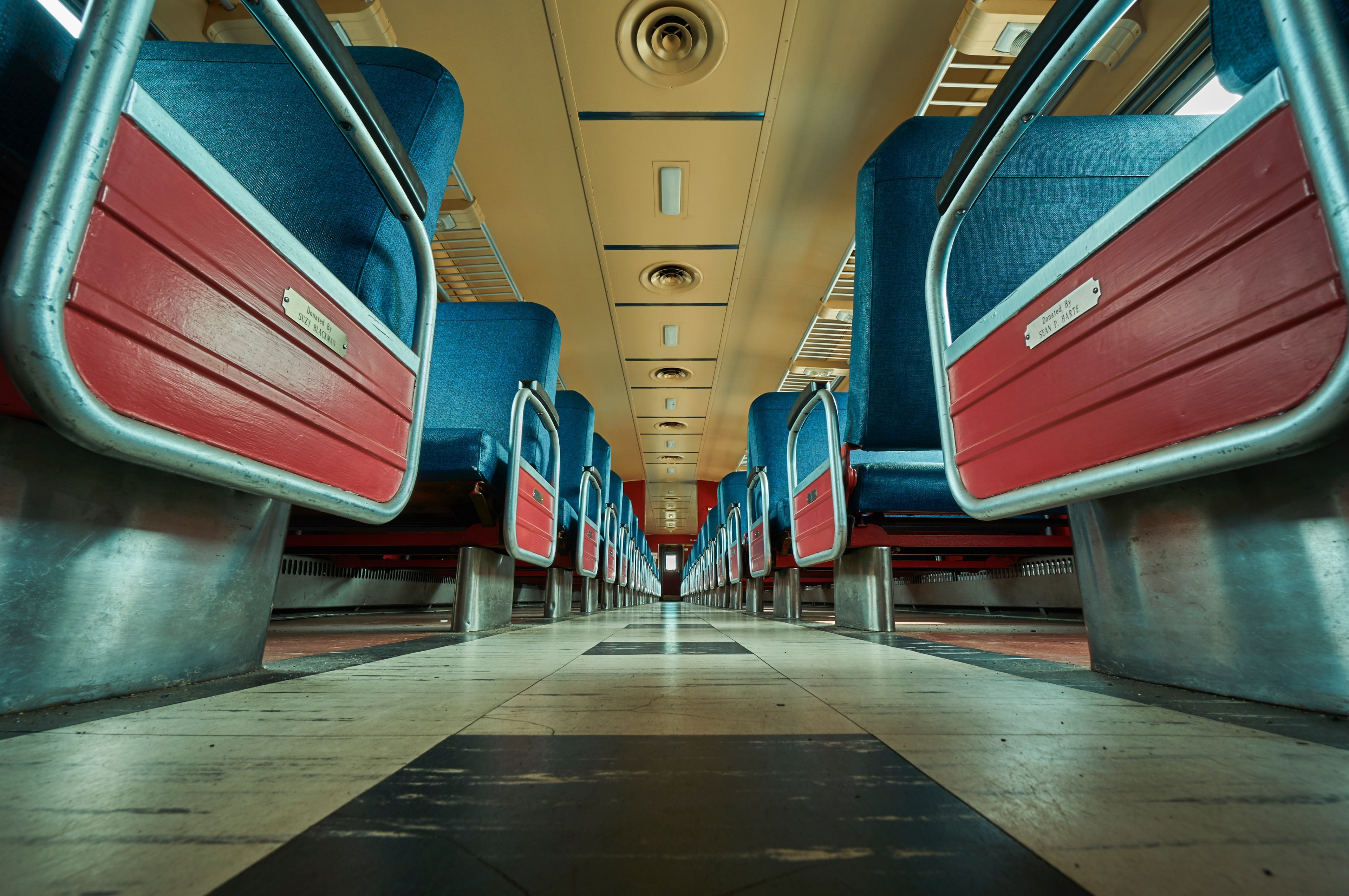 a low shot of the marble floor in the aisle of an empty train, empty train seen from the floor 4k, HD Wallpaper