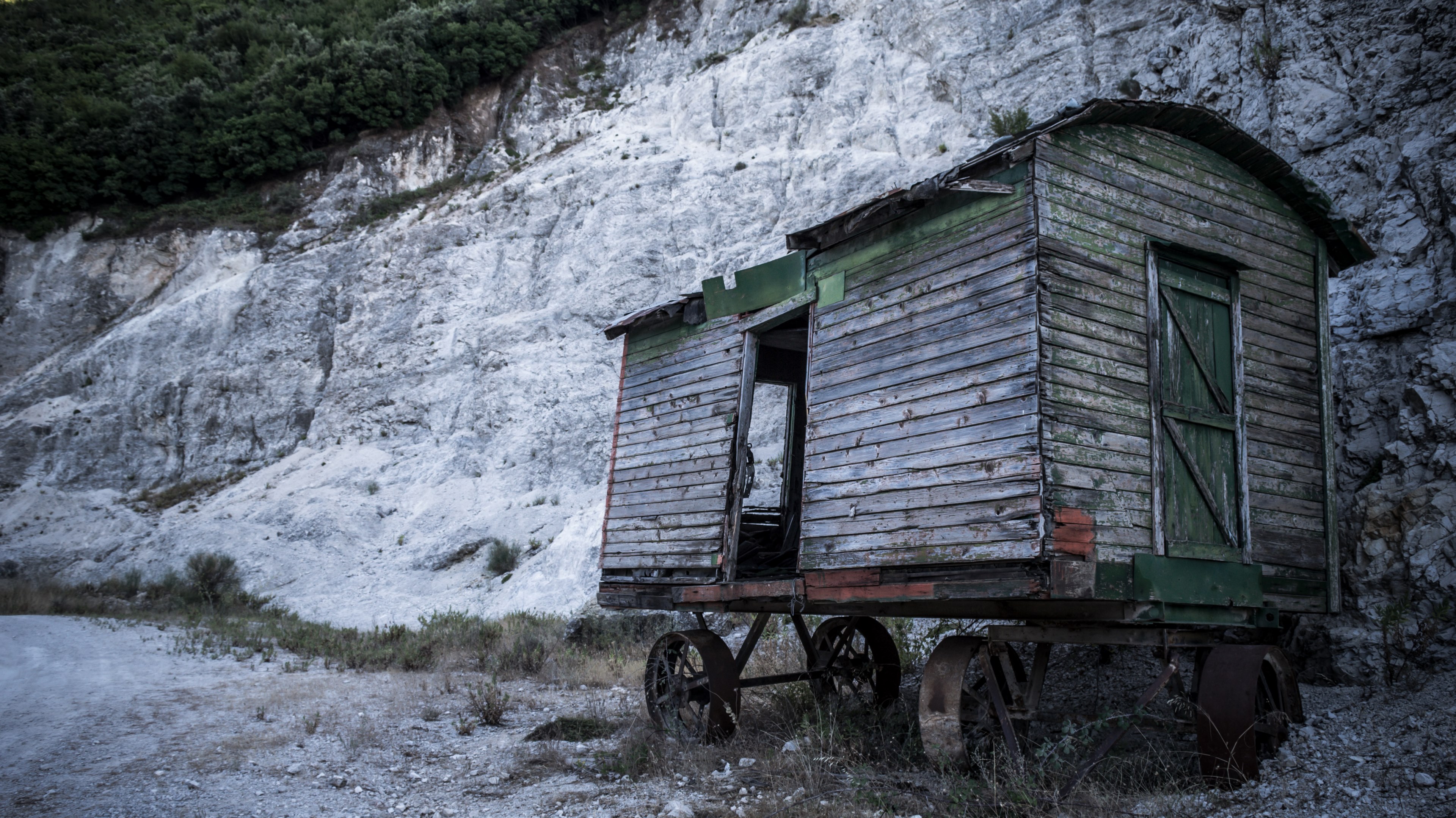 abandoned wagon corfu greece 4k, HD Wallpaper