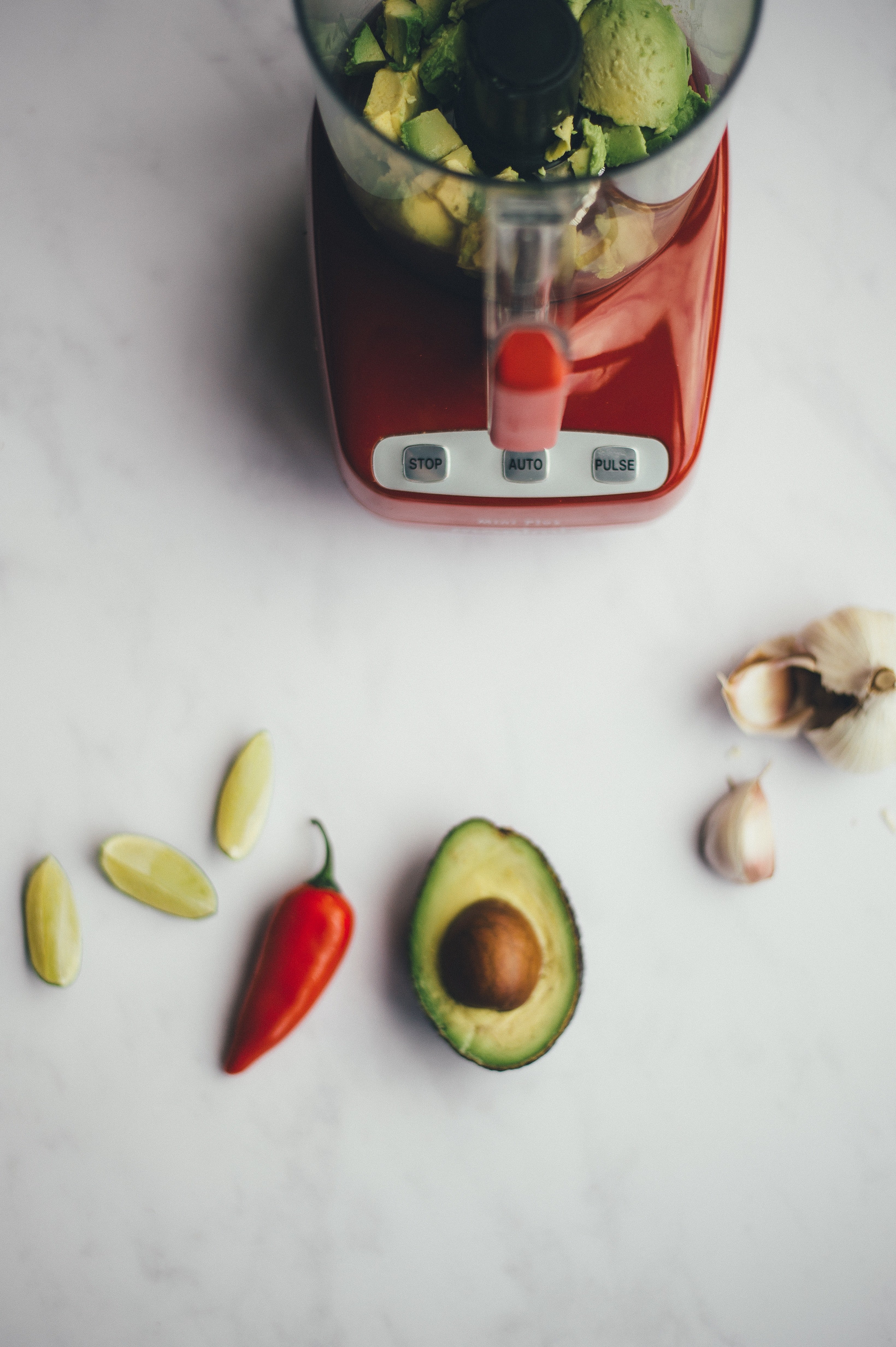 blender and avocado making guacamole 4k, Phone HD Wallpaper