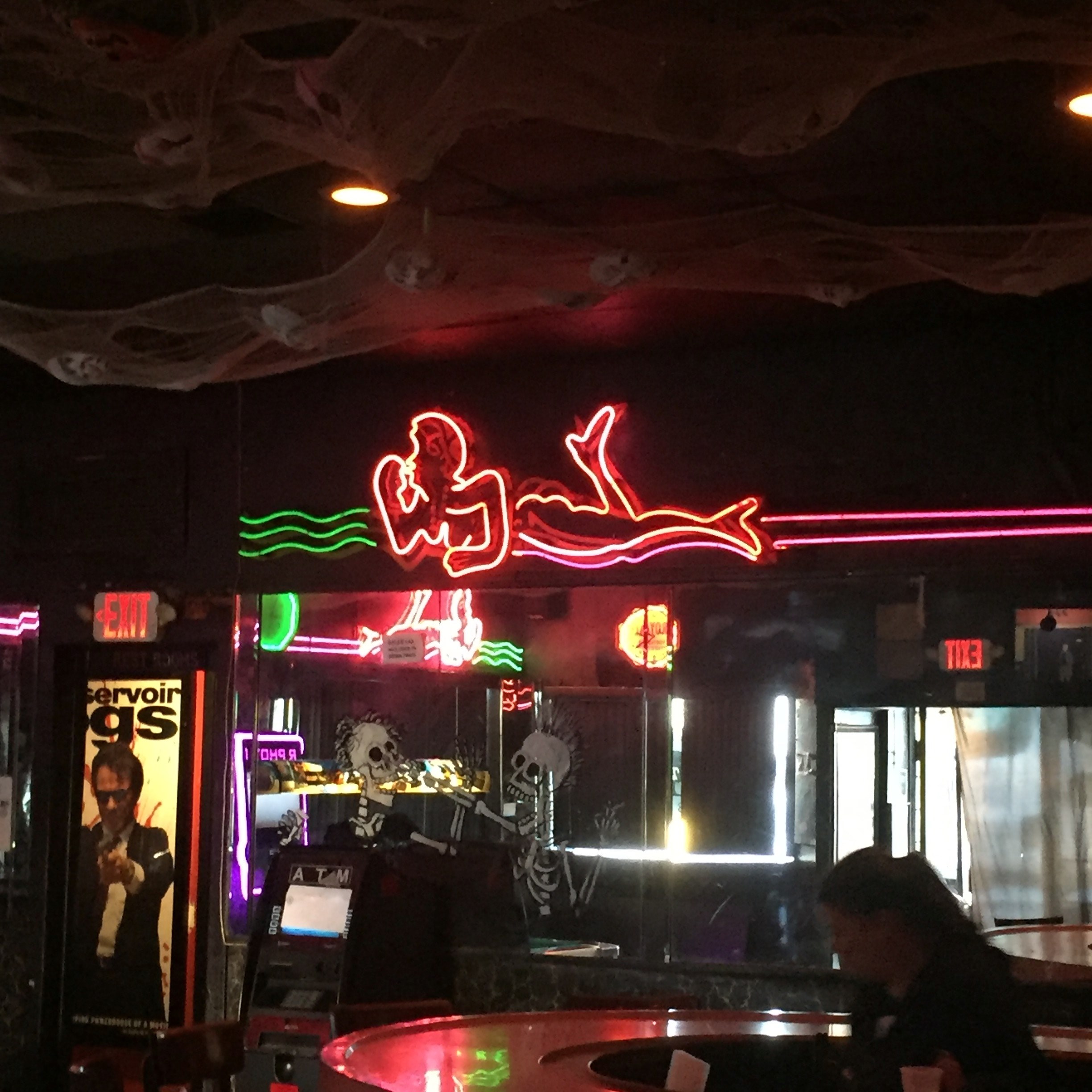 dive bar south beach 4k, HD Wallpaper