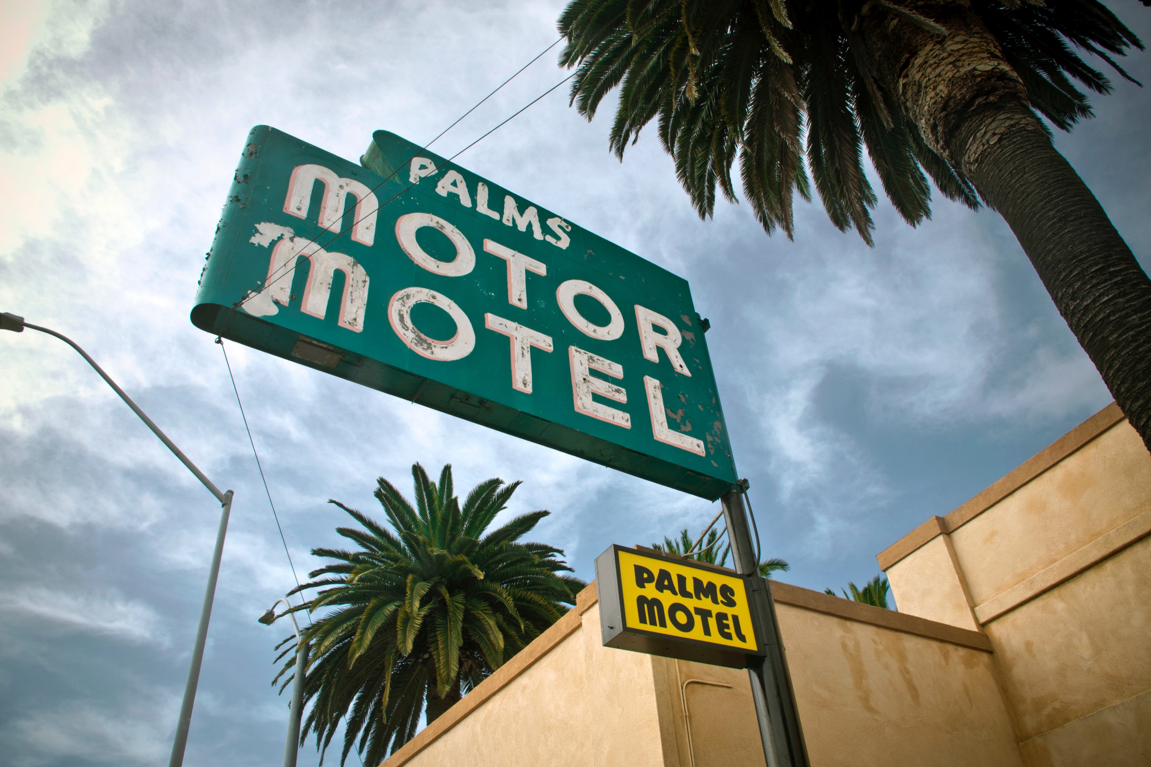 palms motor motel 4k, HD Wallpaper