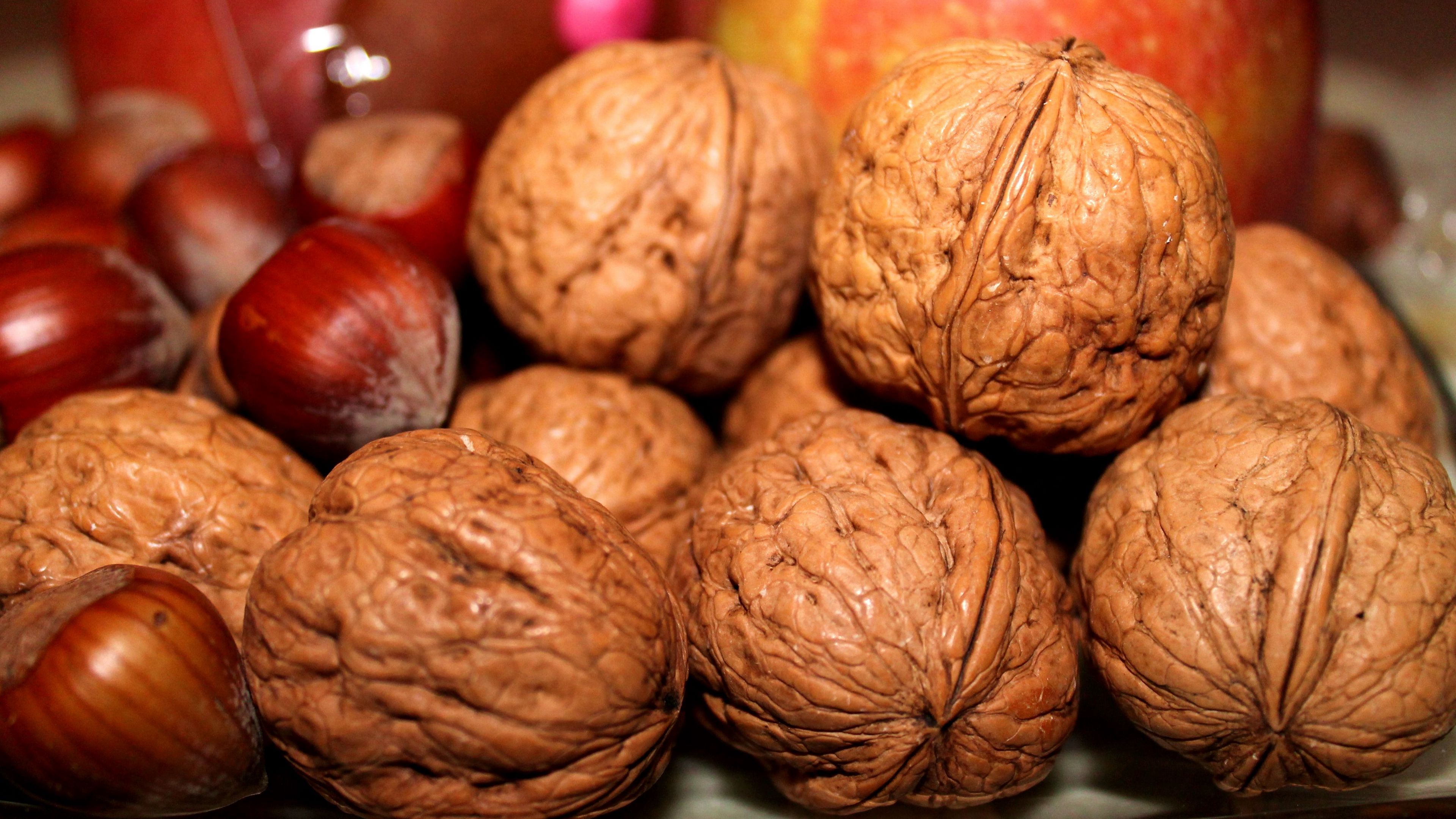 walnuts, hazelnuts, apples, 4k, HD Wallpaper