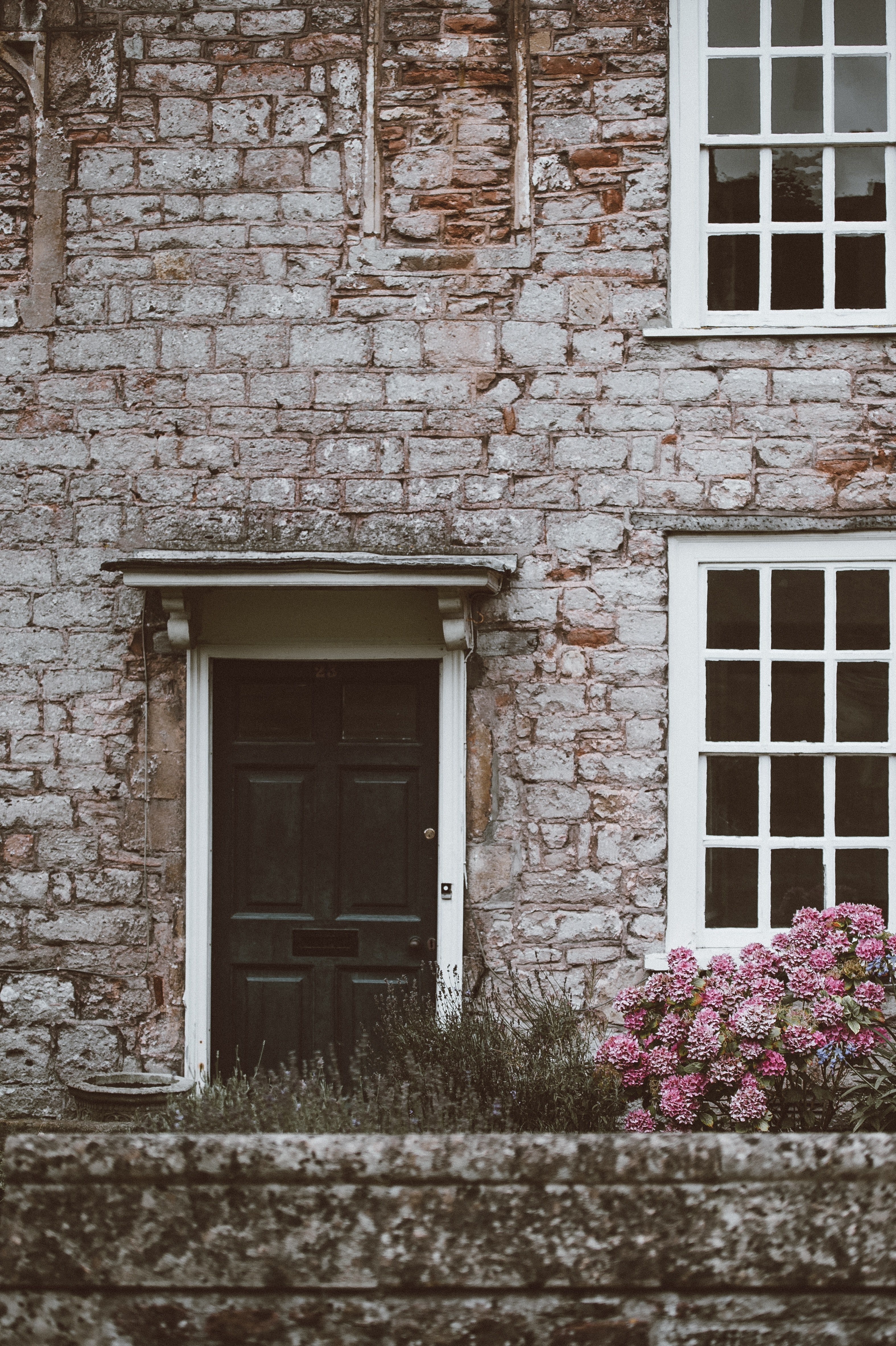wells facade 4k, Phone HD Wallpaper