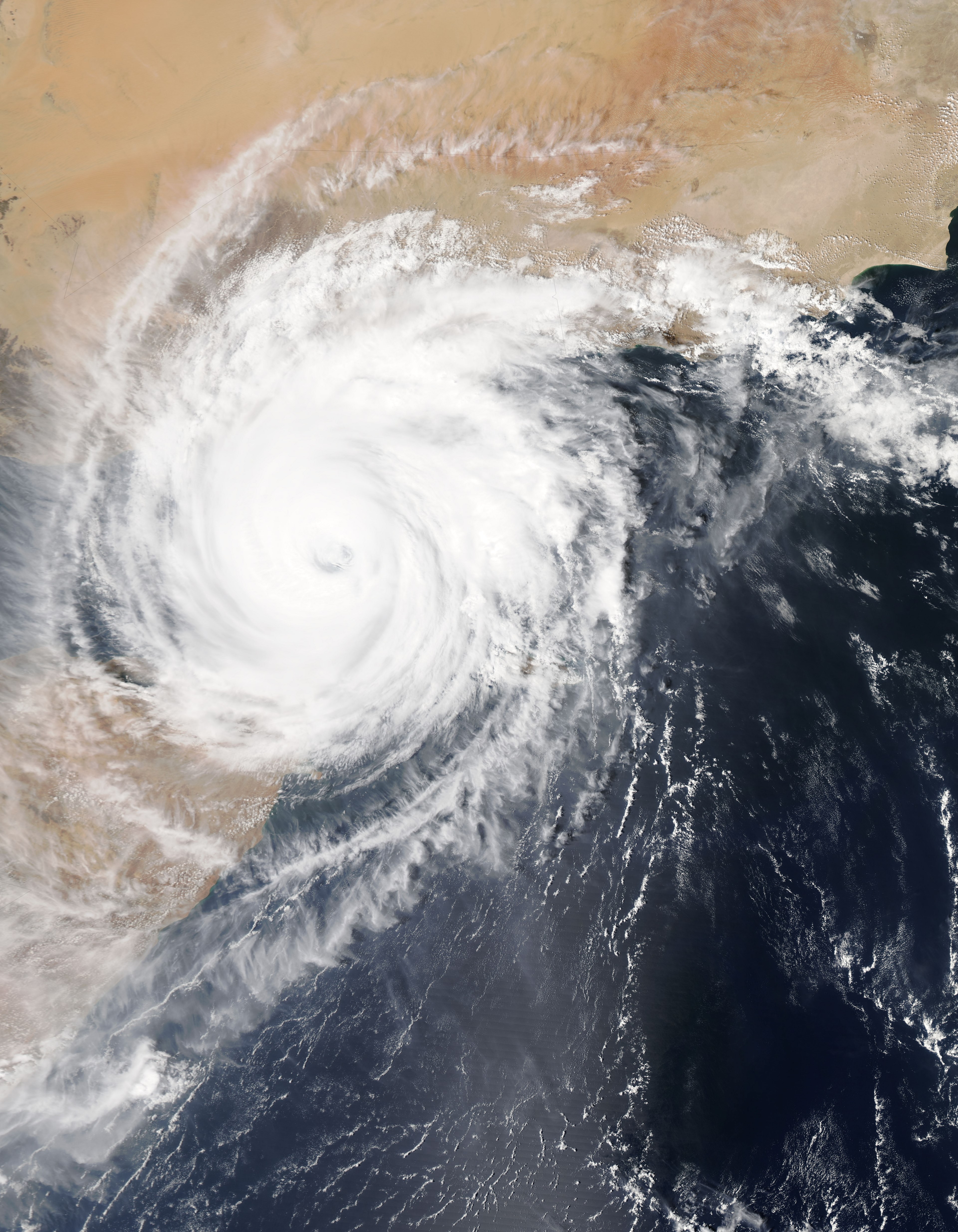 a hurricane or storm over yemen, hurricane map 4k, Phone HD Wallpaper