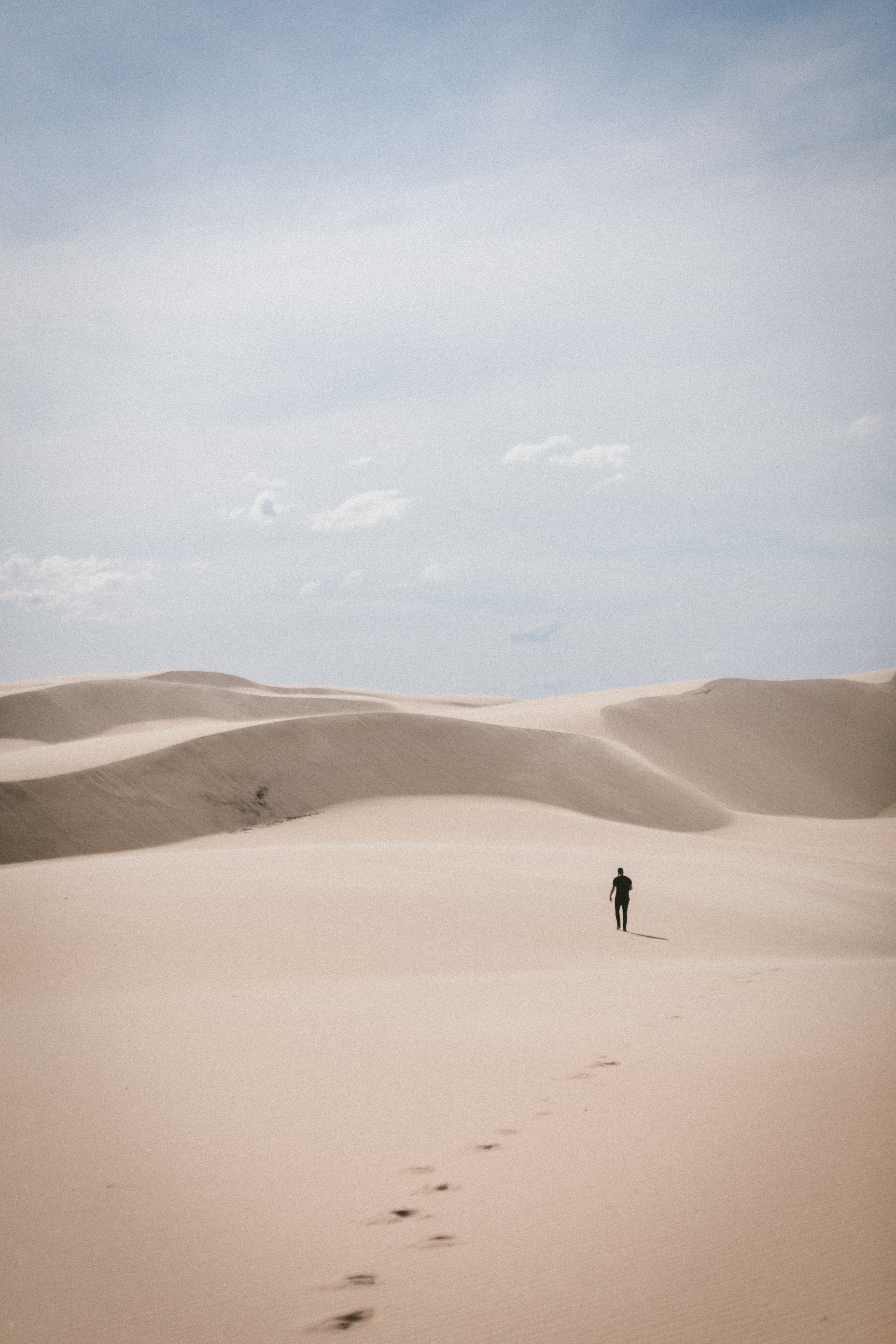 dune sand dune sand and footprint hd, 4k, Phone HD Wallpaper