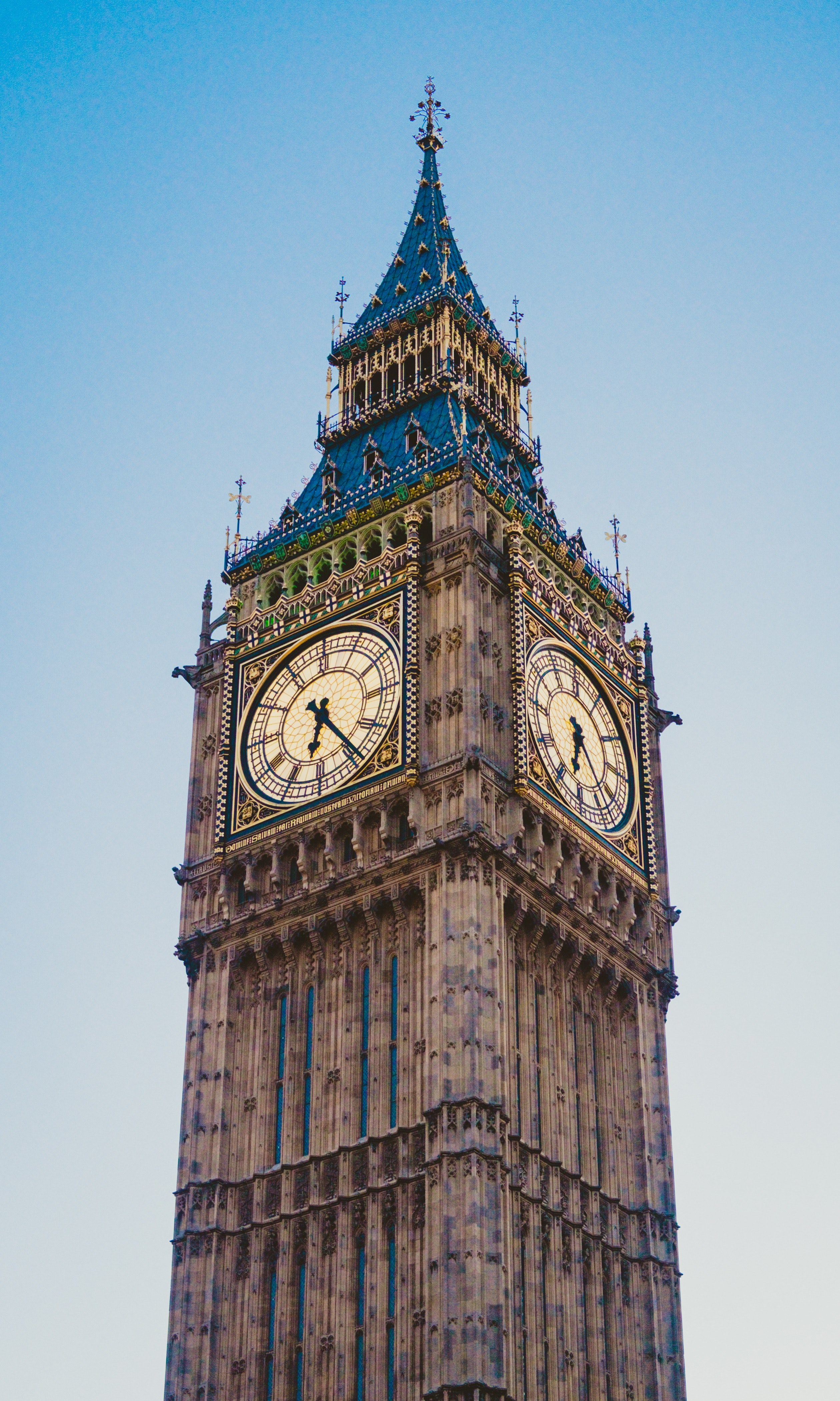 up and close with big ben 4k, Phone HD Wallpaper