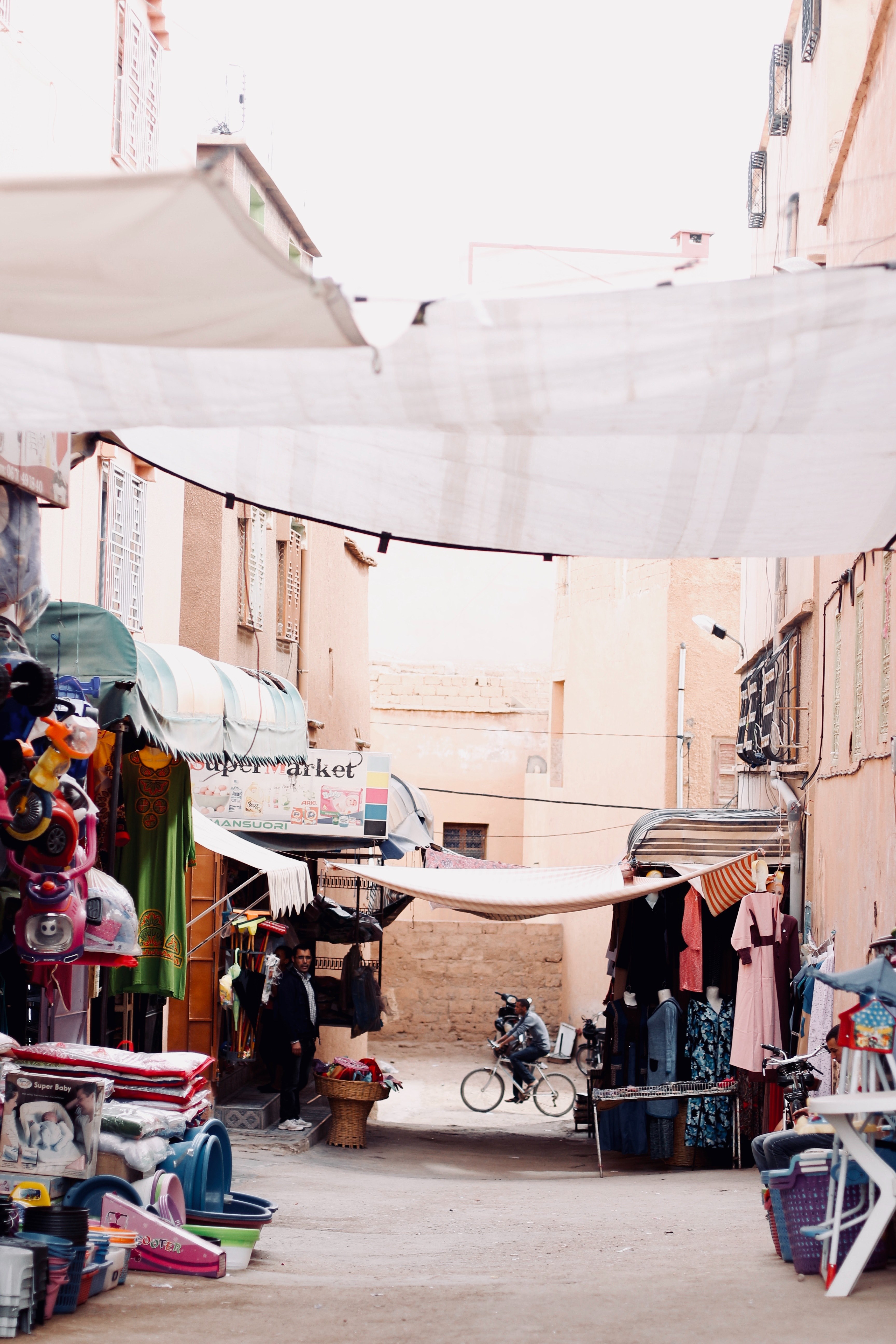 street market stall and building hd, 4k, Phone HD Wallpaper