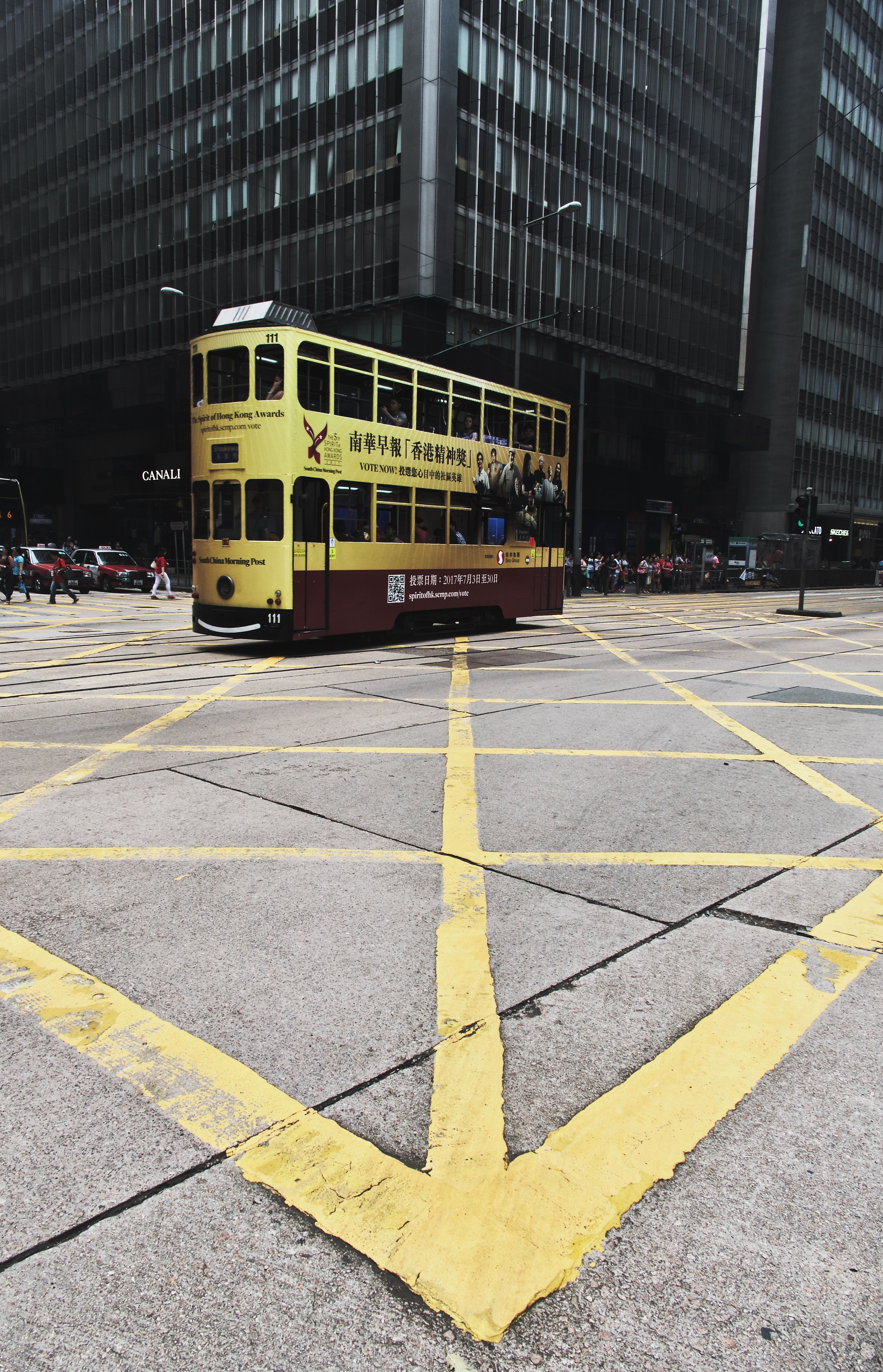 yellow line 4k, Phone HD Wallpaper