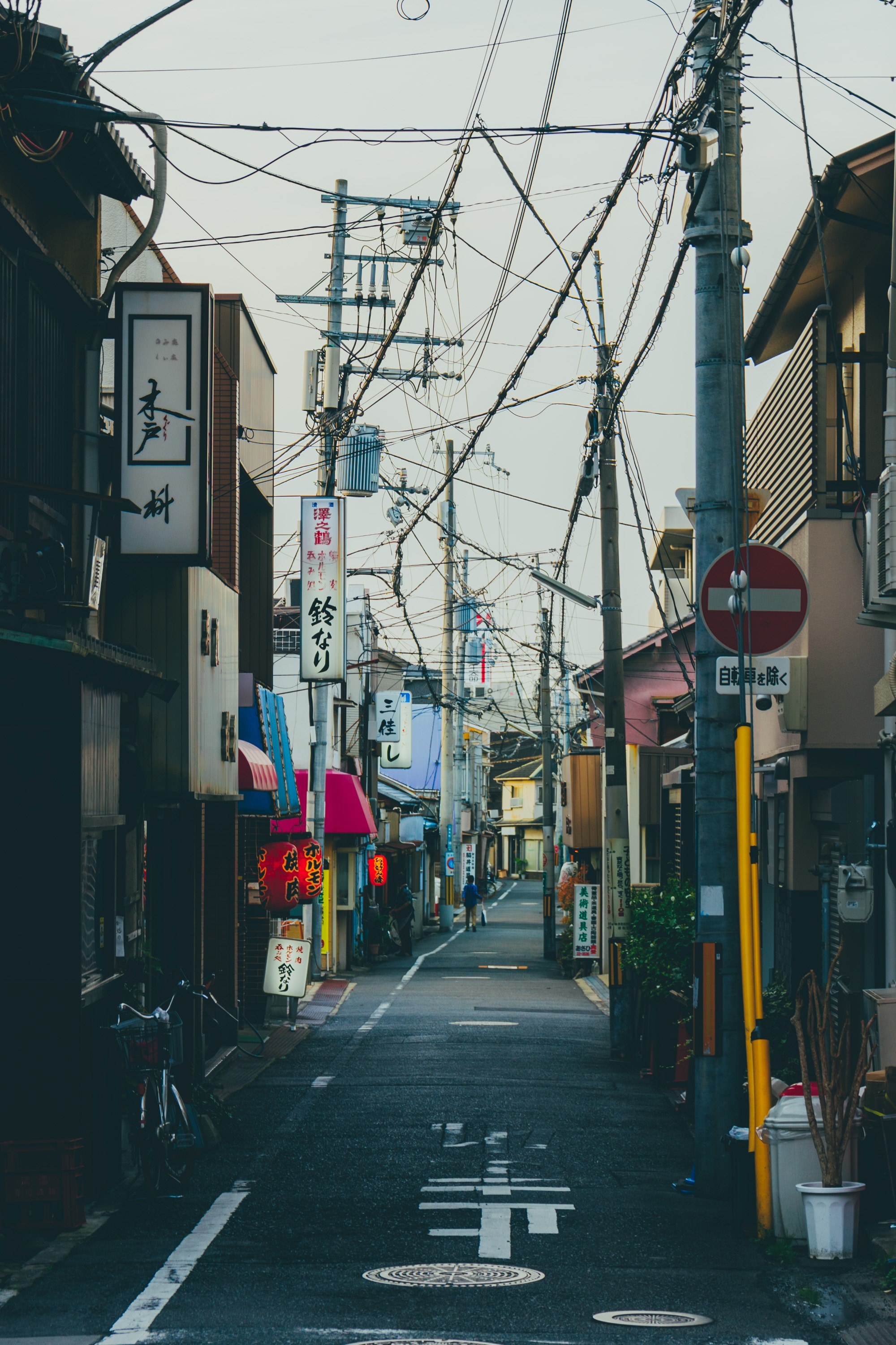 street lantern cables and wires hd, 4k, Phone HD Wallpaper