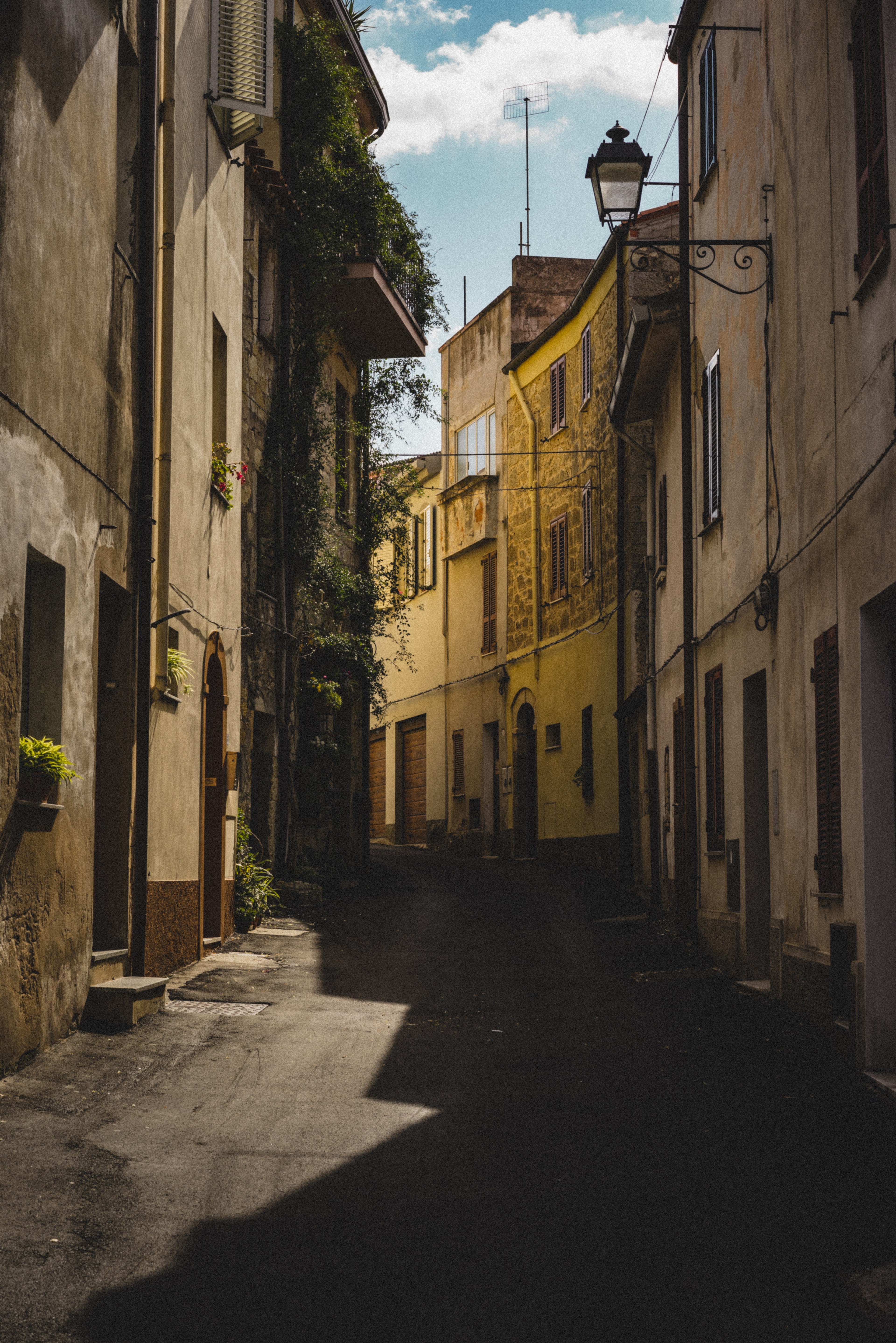 alley road building and architecture hd, 4k, Phone HD Wallpaper
