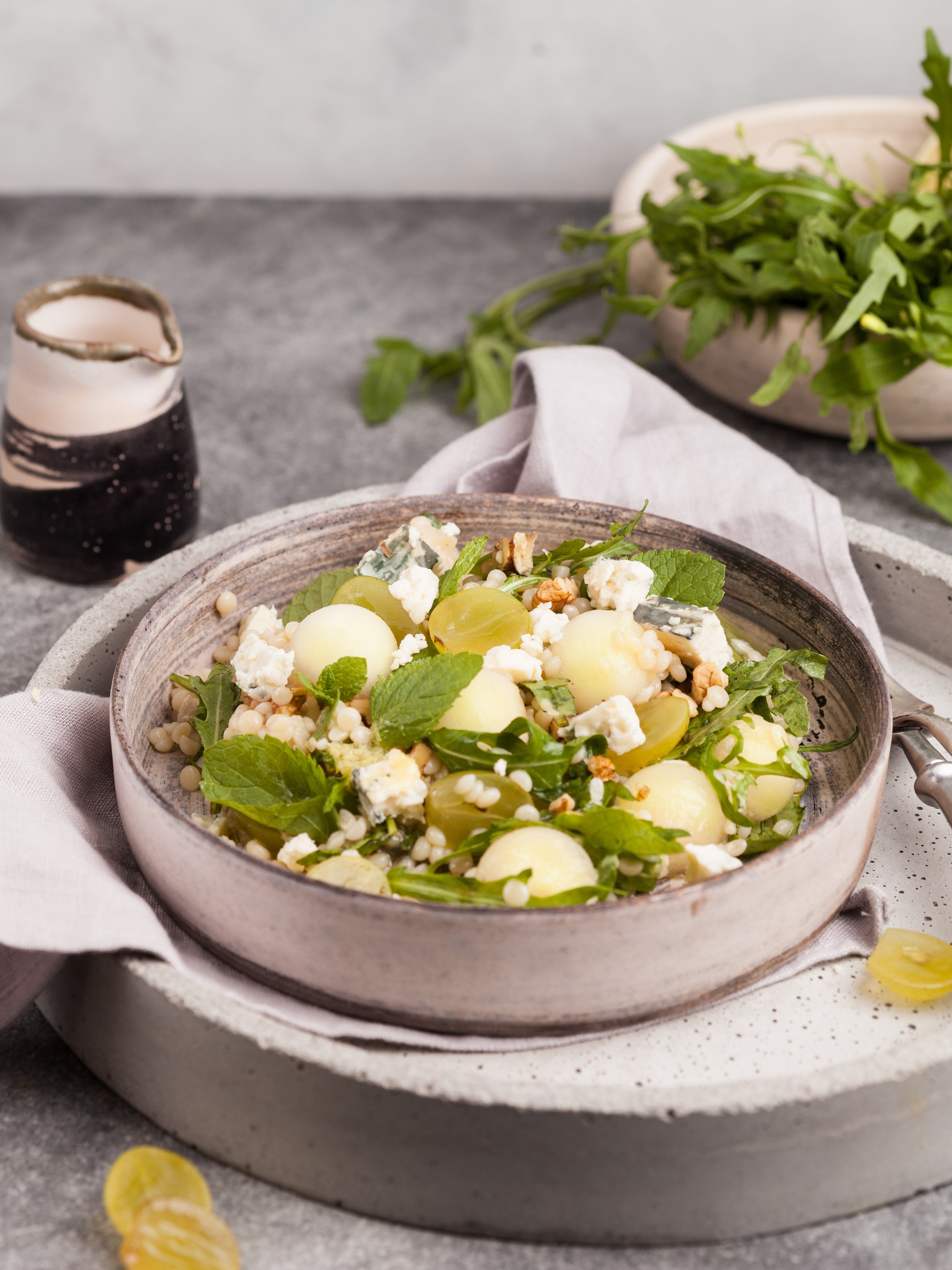 melon and grapes salad with blue cheese 4k, Phone HD Wallpaper