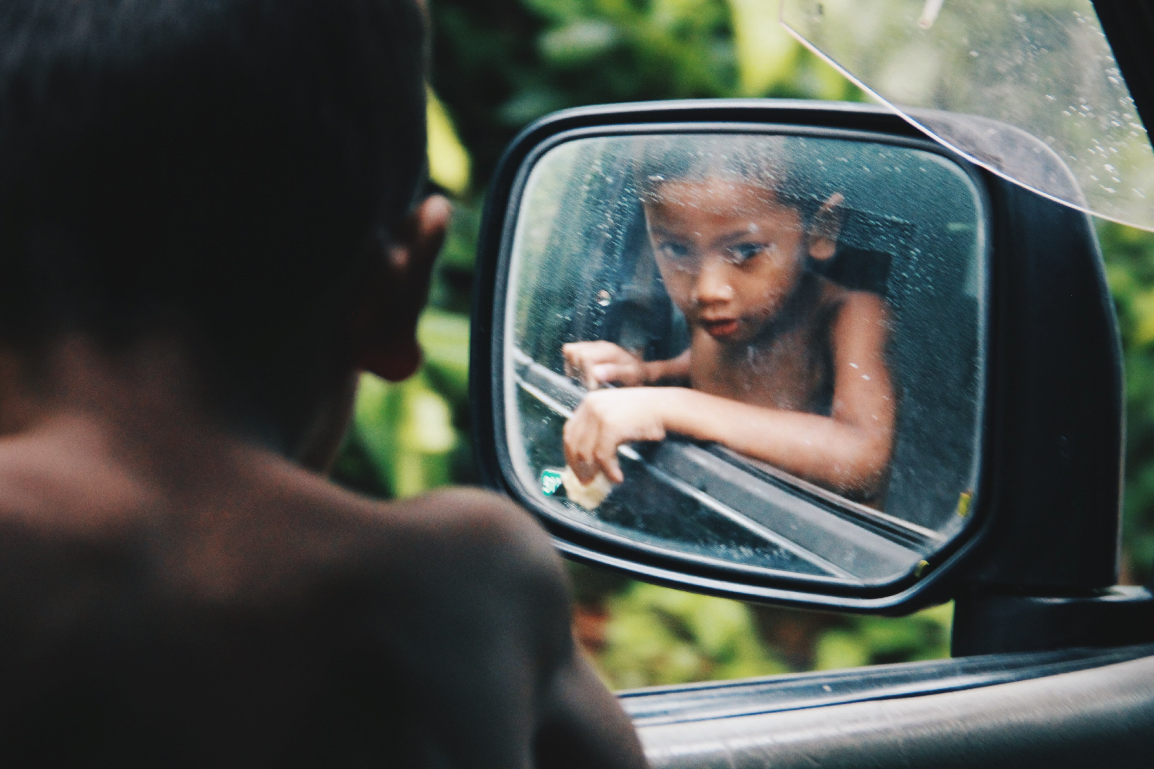 little boy in the mirror 4k, HD Wallpaper