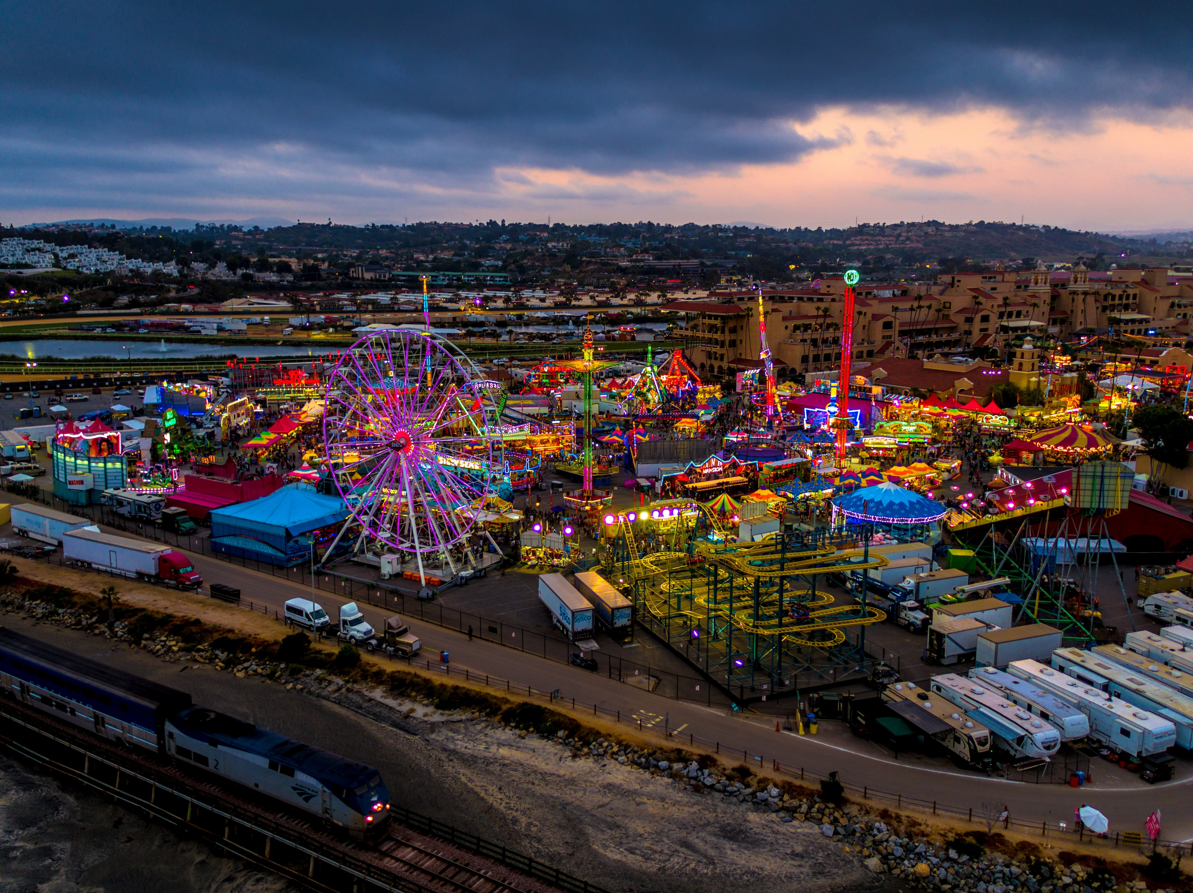 fairground carinval building and carrousel 4k, HD Wallpaper