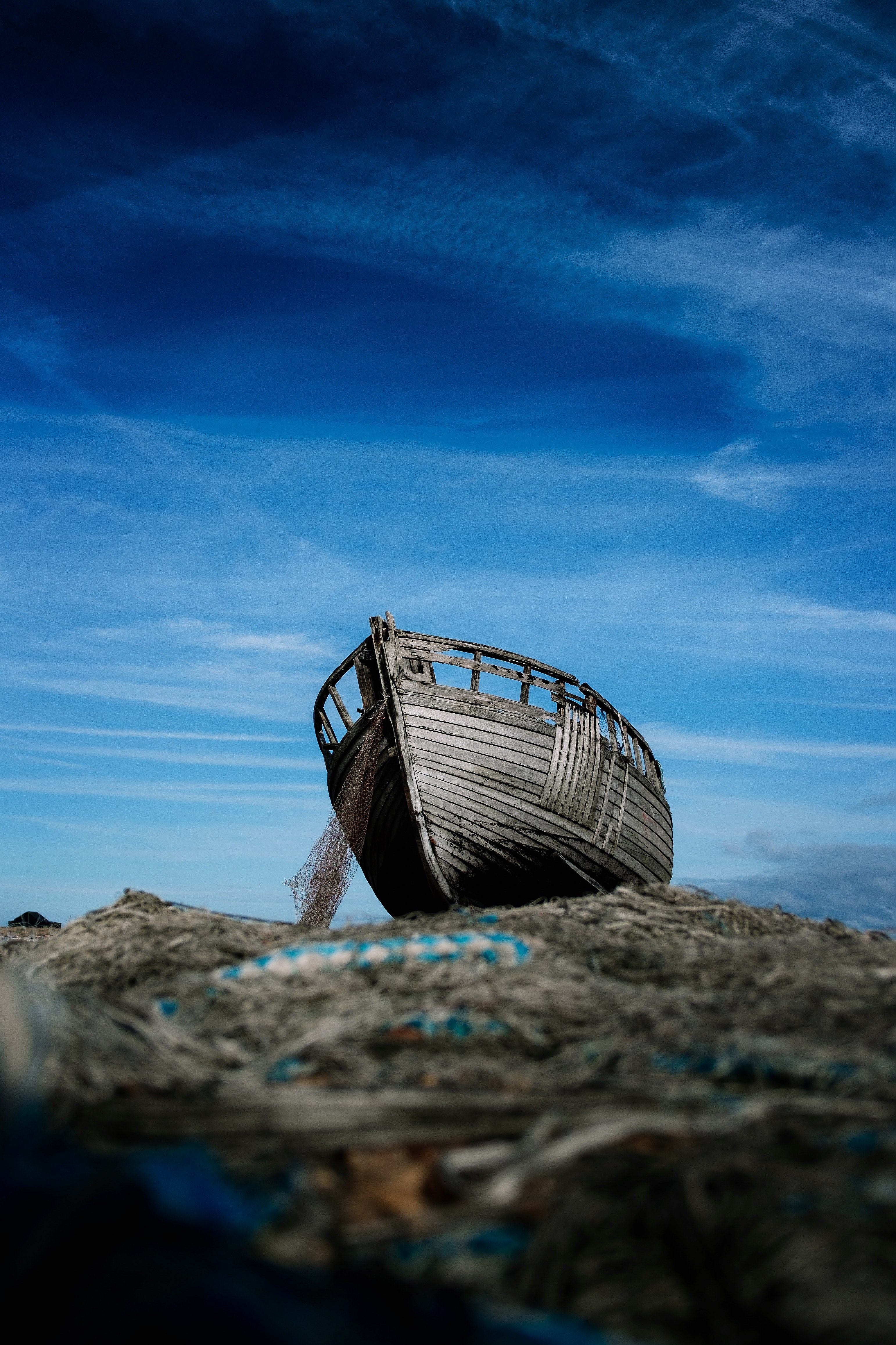 boat wooden wreck and beach hd, 4k, Phone HD Wallpaper