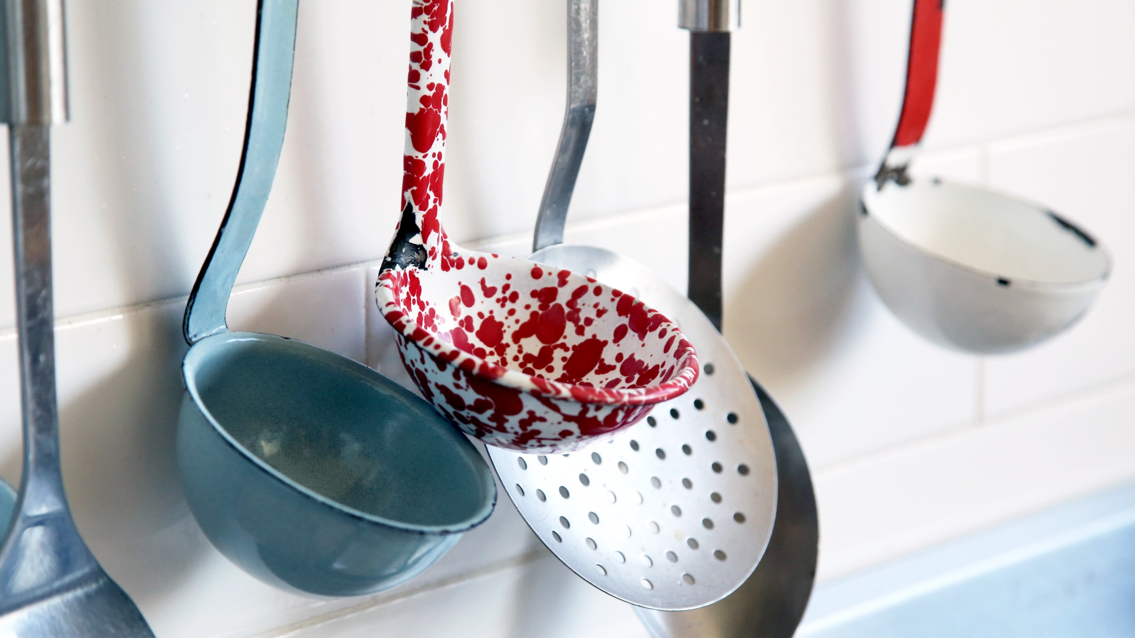 decorative kitchen ladles hang against tile, kitchen utensils on display 4k, HD Wallpaper