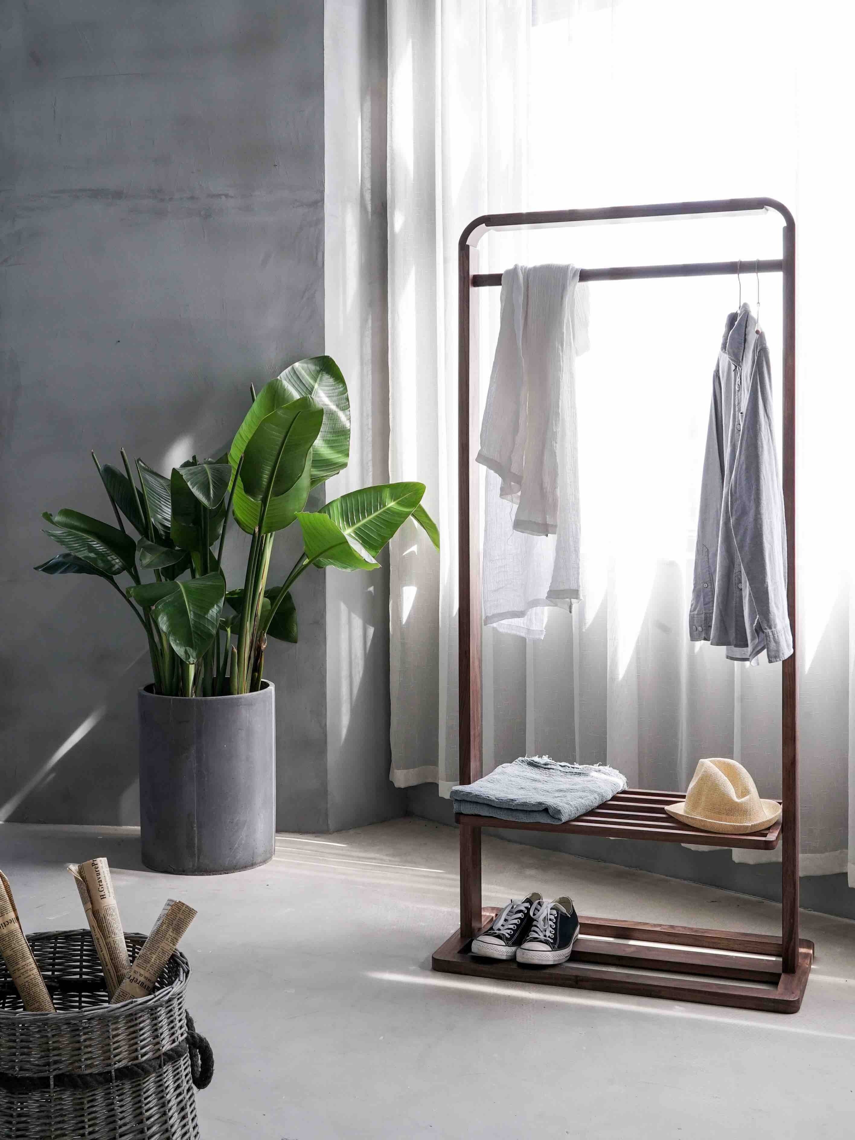 a bright interior with a potted plant and a hat a pair of sneakers and a shirt on a hanger, tidy minimal interior 4k, Phone HD Wallpaper