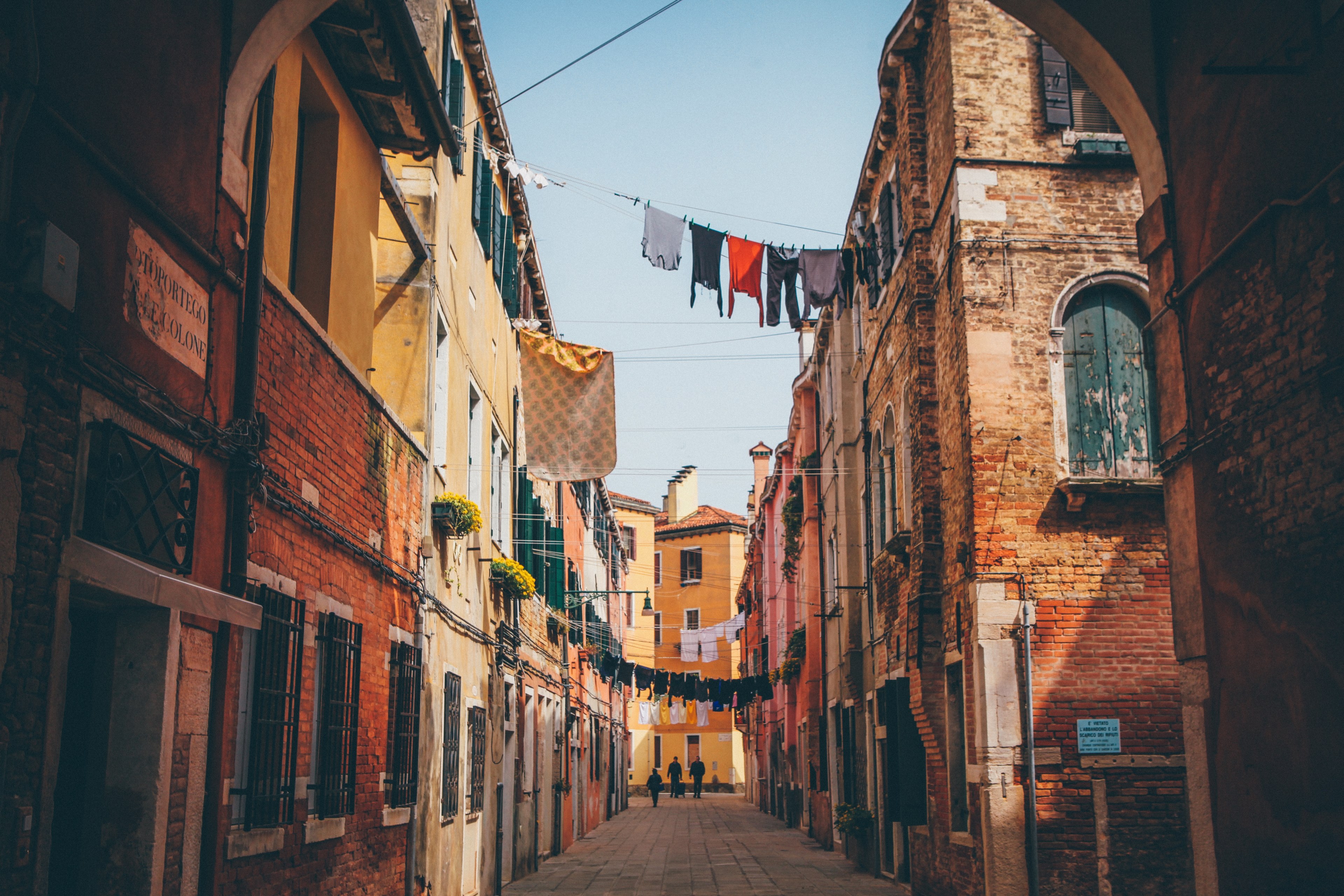 italy laundry line laundry and old town 4k, HD Wallpaper
