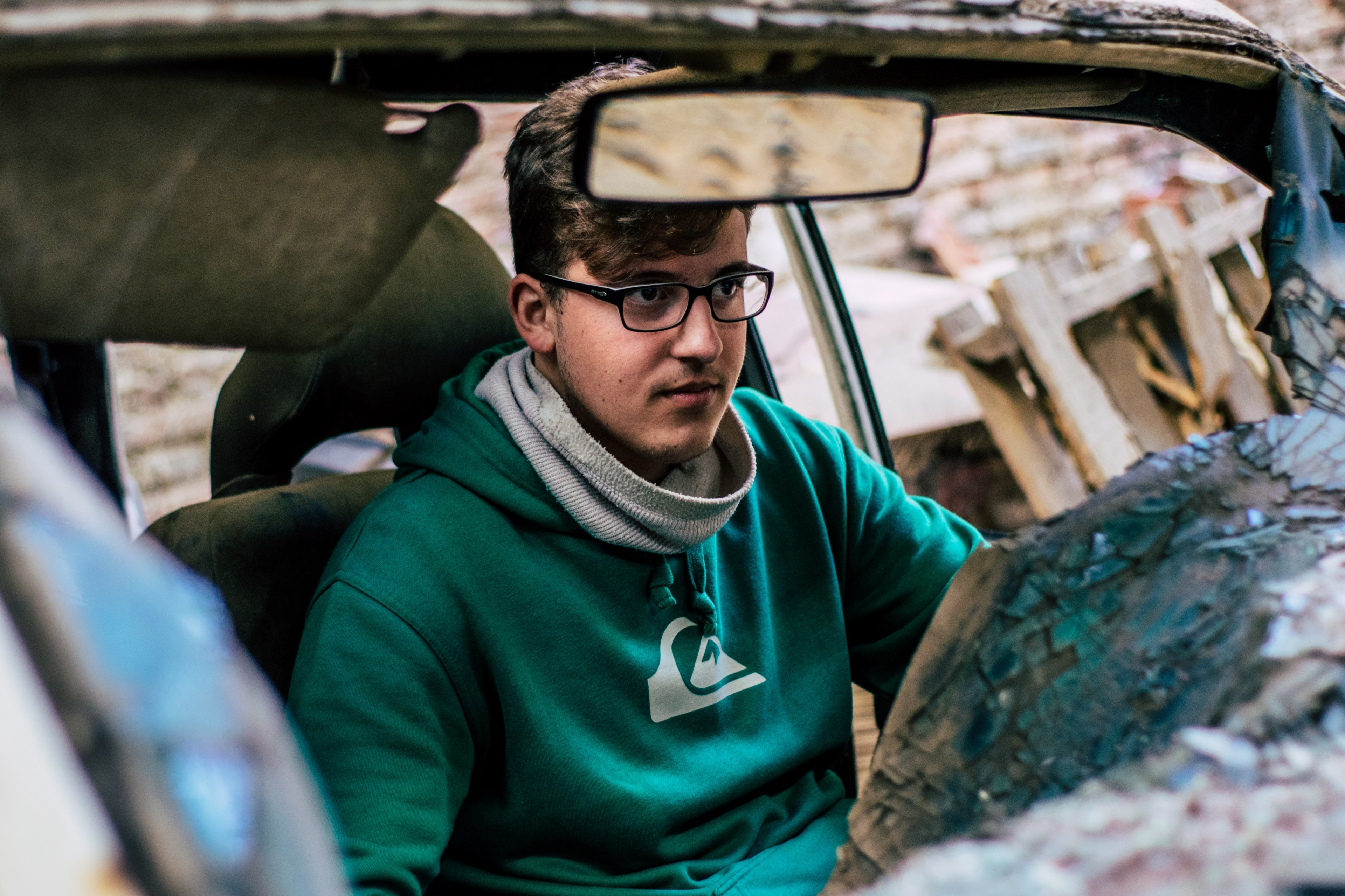 he thinks he can drives with out license 4k, HD Wallpaper