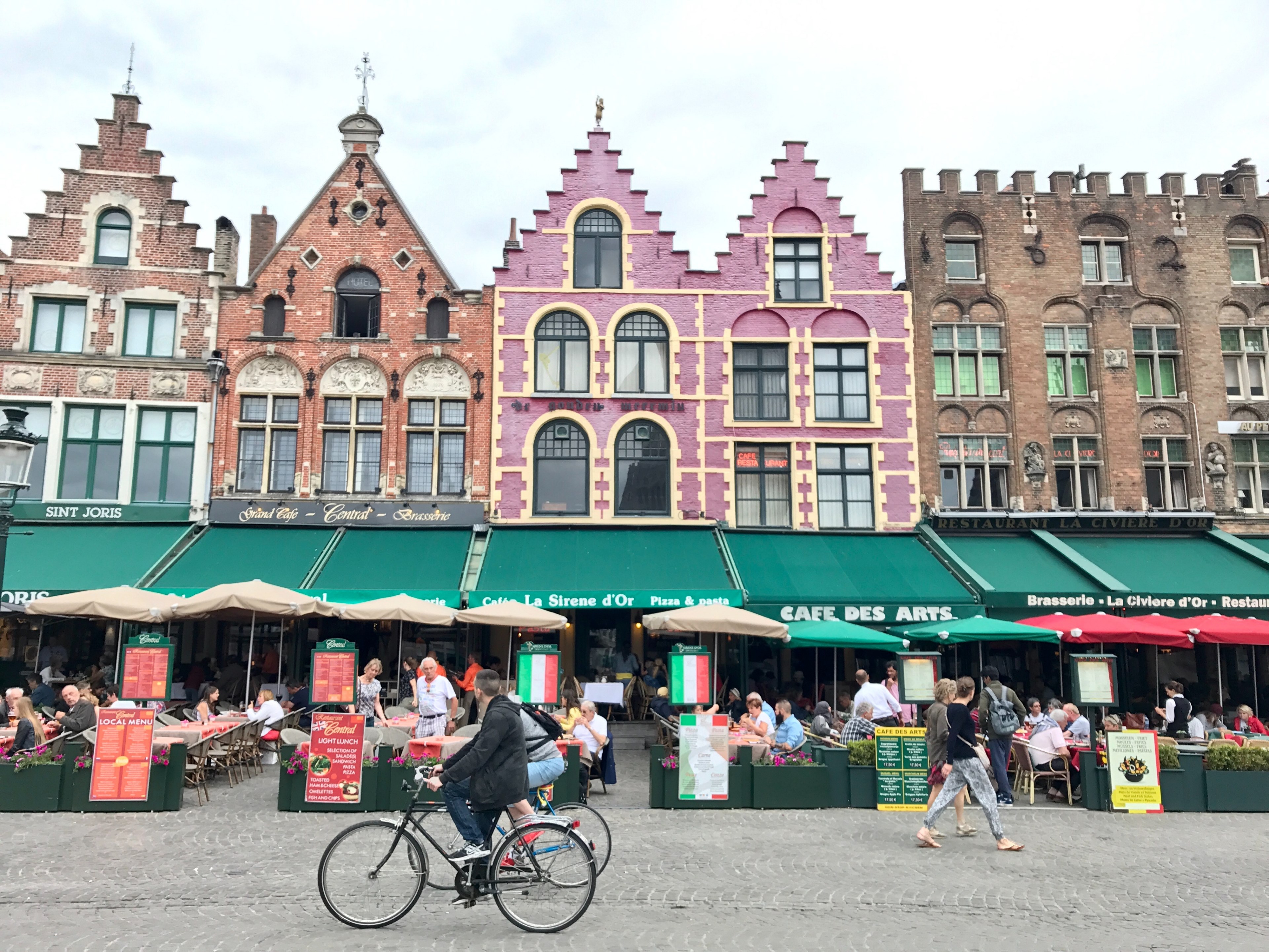 biking in bruges 4k, HD Wallpaper