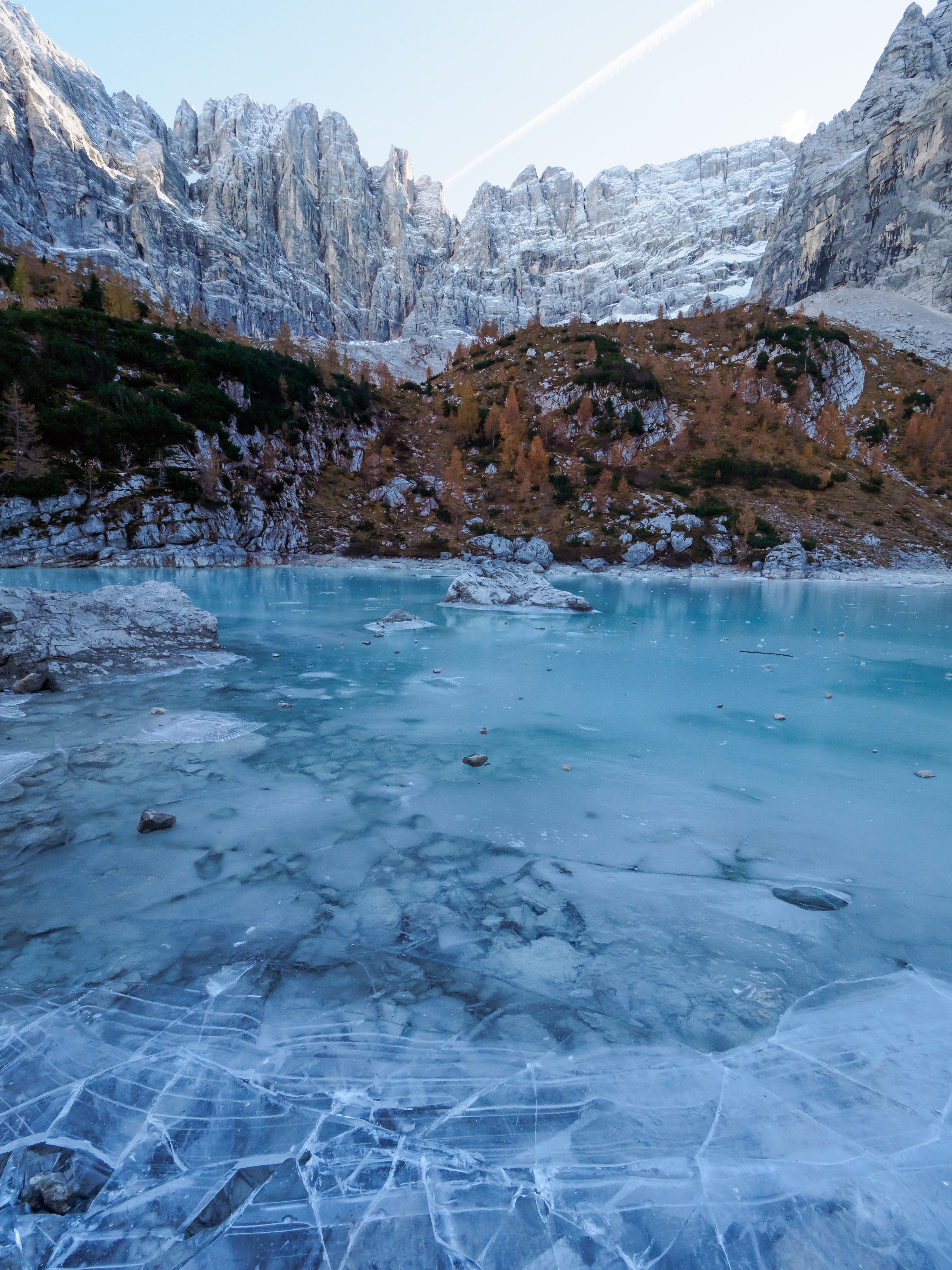 winter is coming on lake sorapis_ dolomites 4k, Phone HD Wallpaper