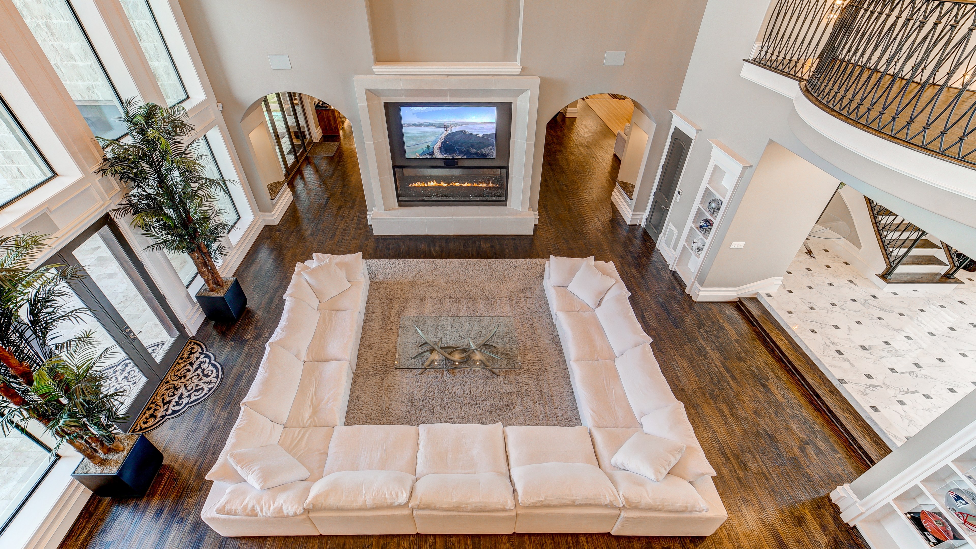 interior design mansion couch and wood floor 4k, HD Wallpaper