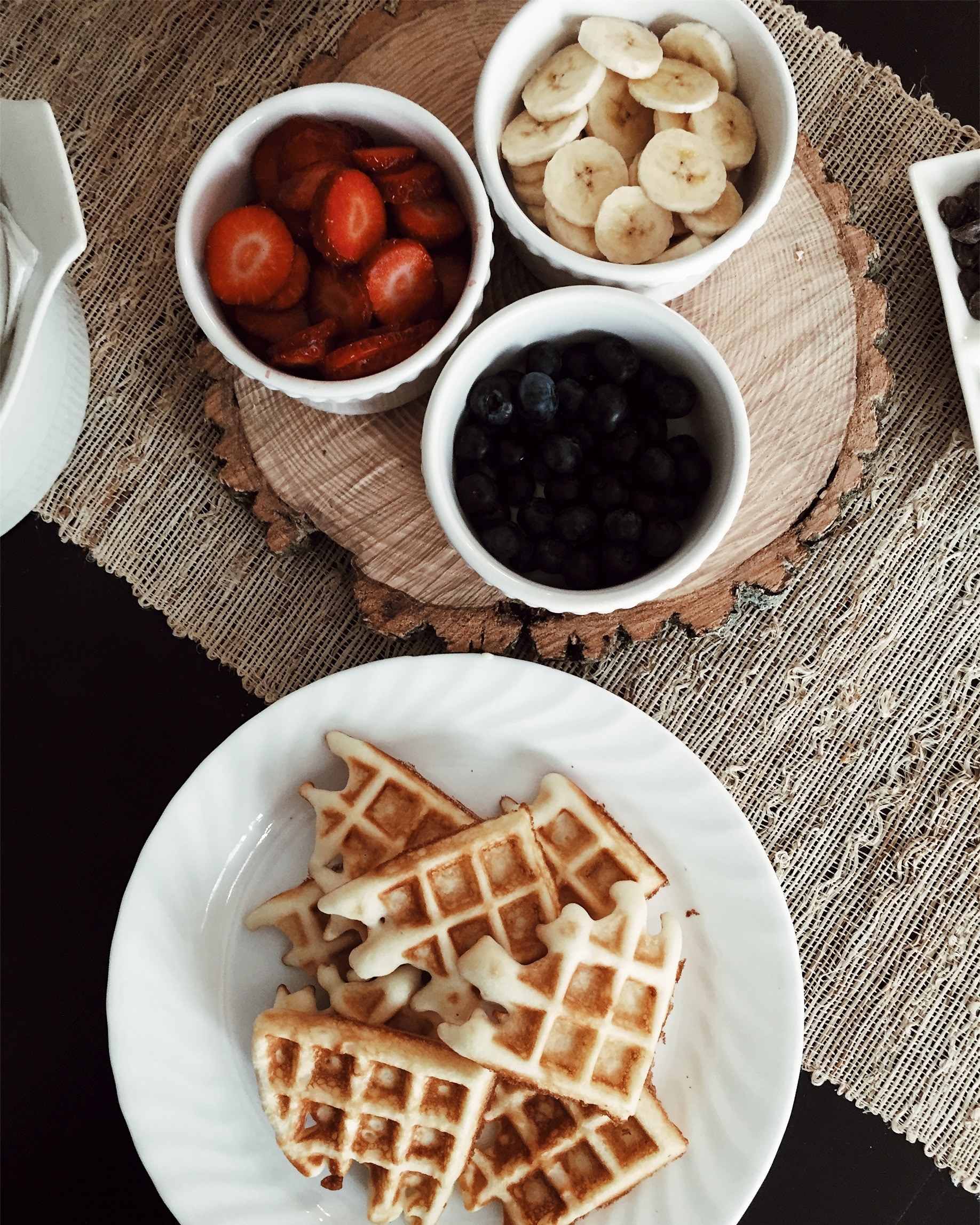 flat lay of diy waffles with bananas and berry toppings, waffle breakfast 4k, Phone HD Wallpaper