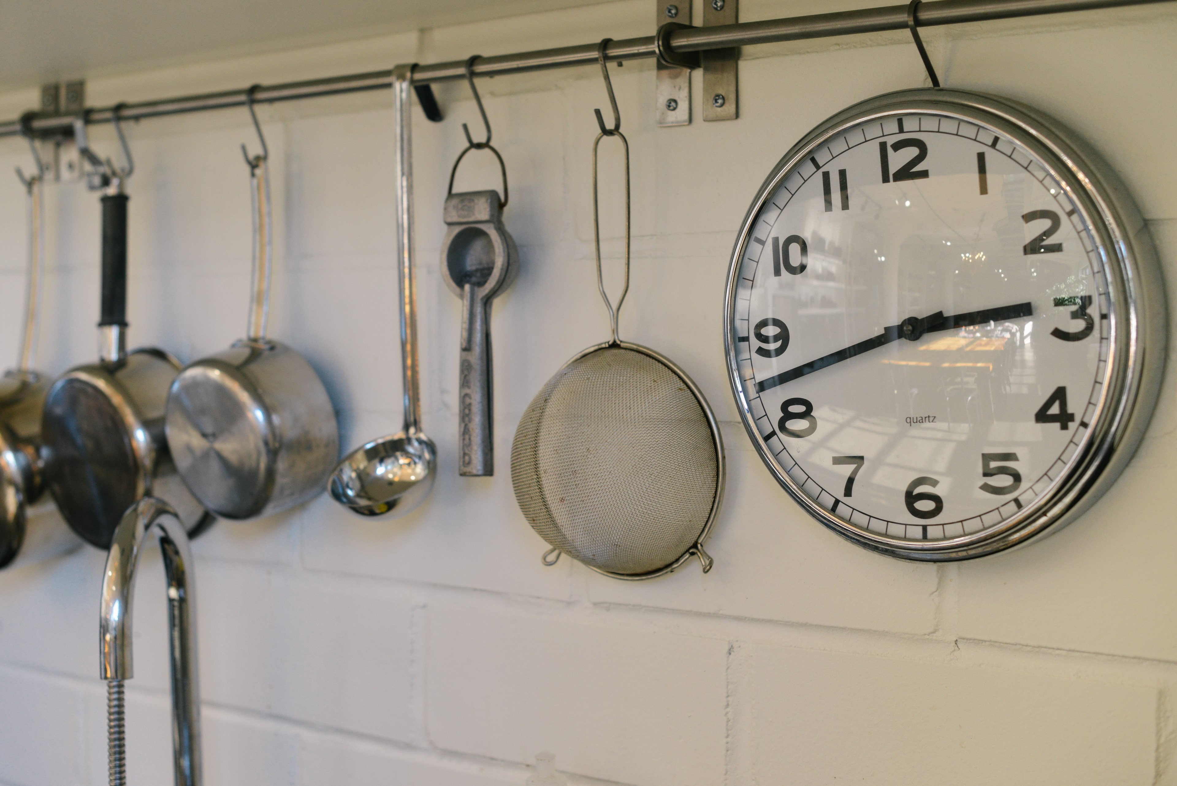 kitchen utensil and clock 4k, HD Wallpaper