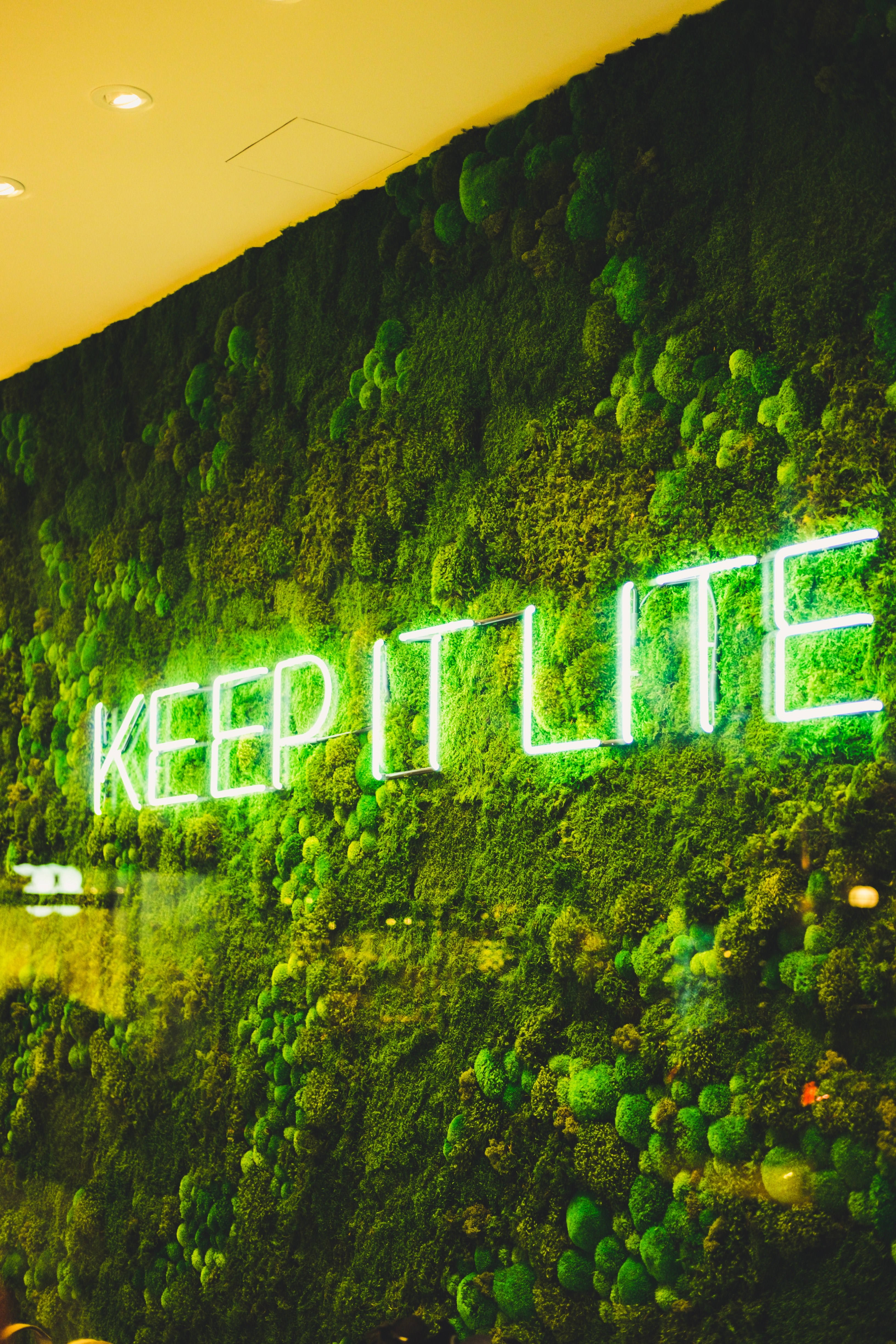 keep it lite 4k, Phone HD Wallpaper