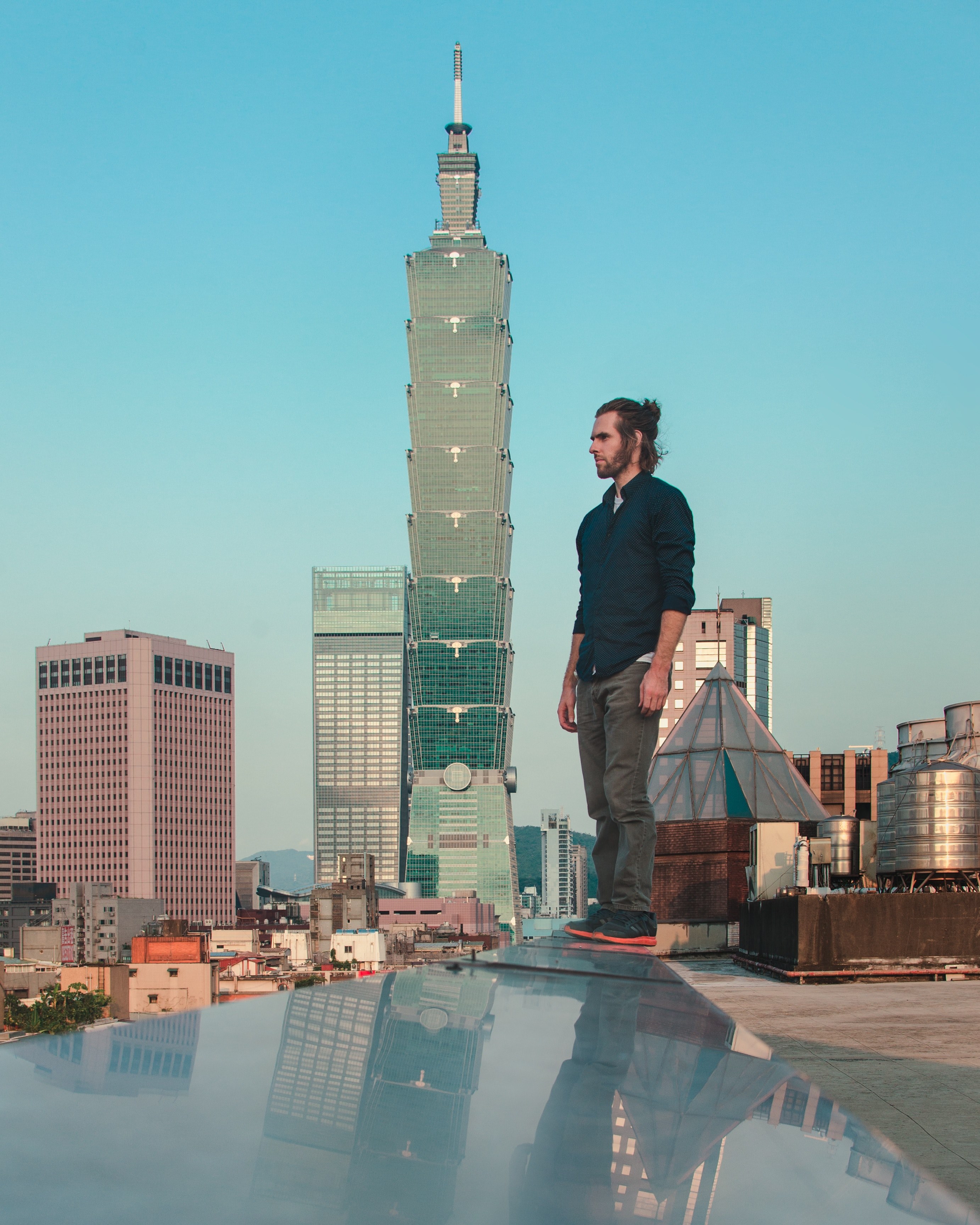 dont look down 4k, Phone HD Wallpaper