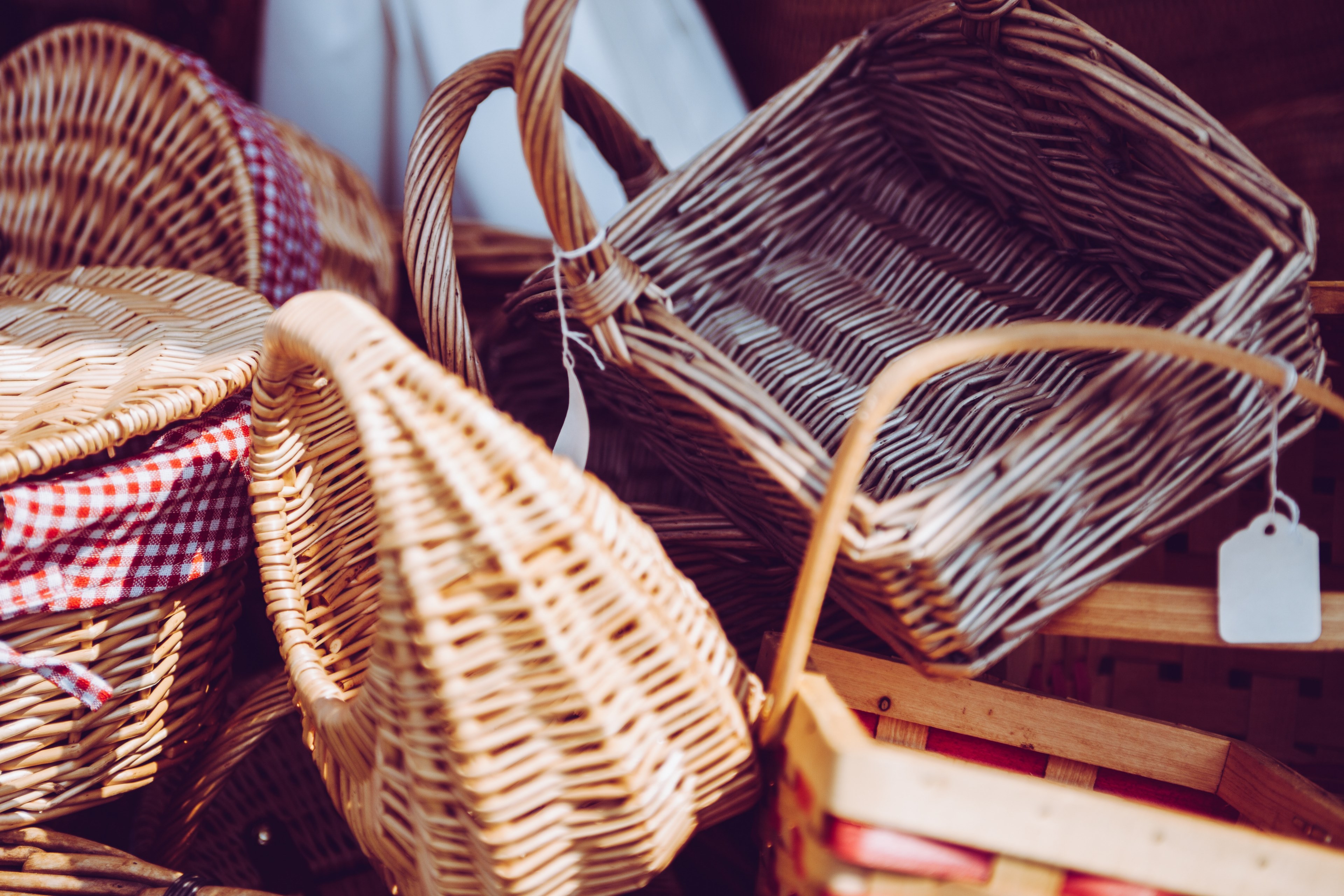 a pile of variously shaped wave baskets, pile of weave baskets 4k, HD Wallpaper