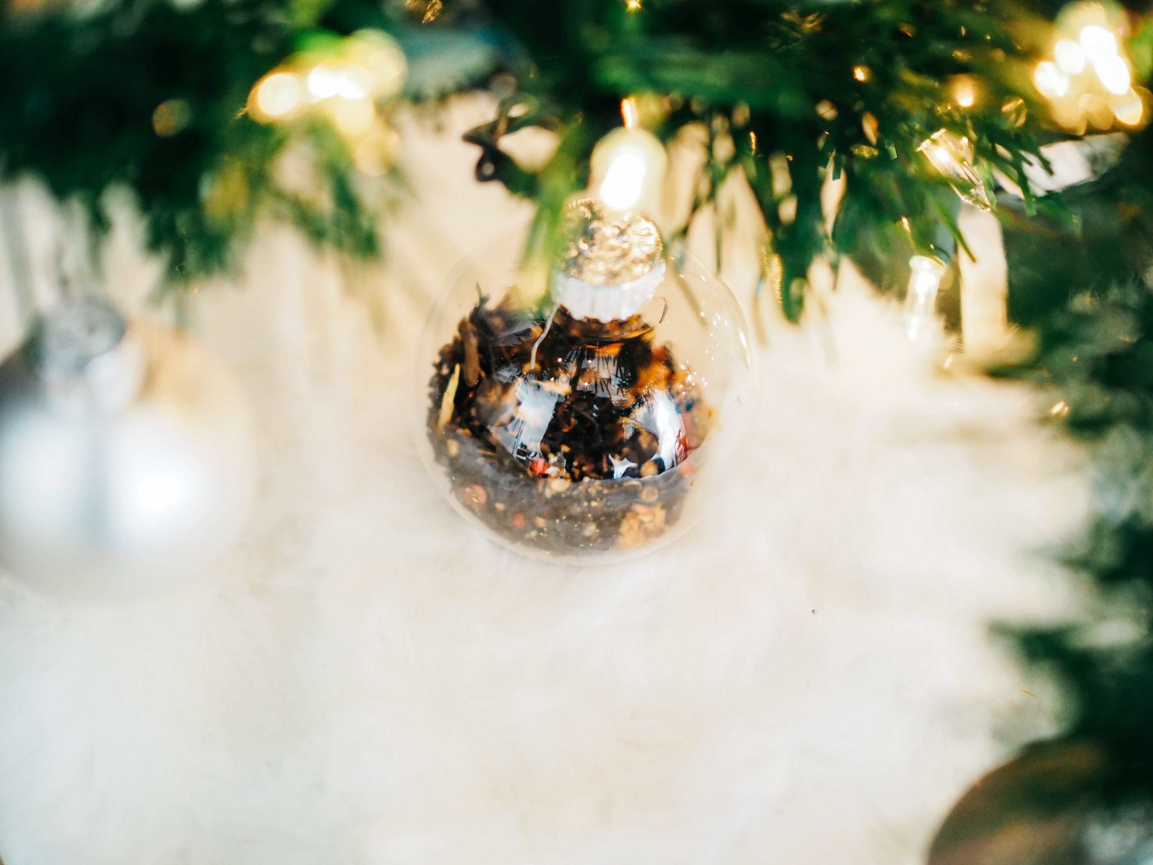 bauble tree christmas tree and christmas 4k, HD Wallpaper
