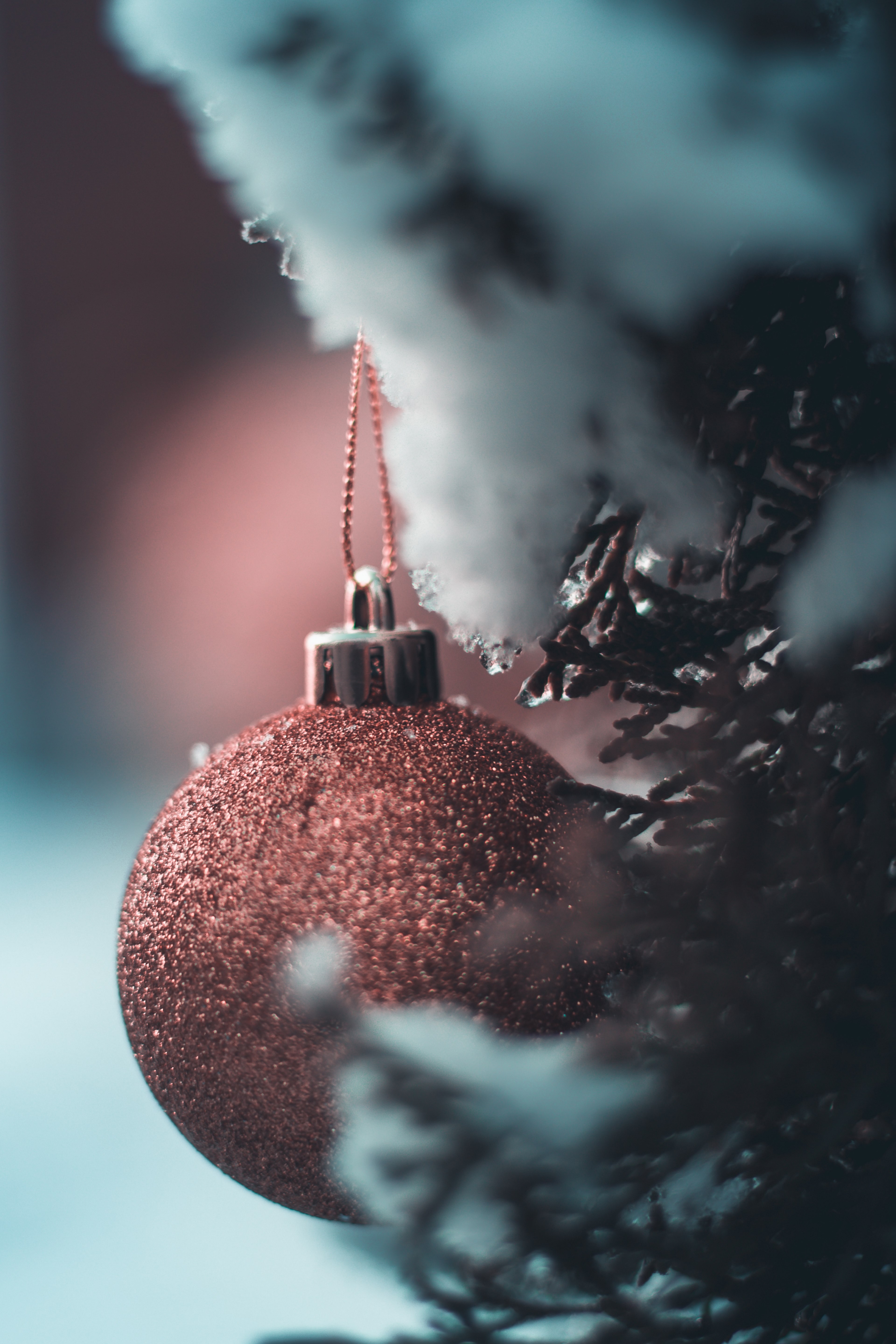bauble glitter gold and tree hd, 4k, Phone HD Wallpaper