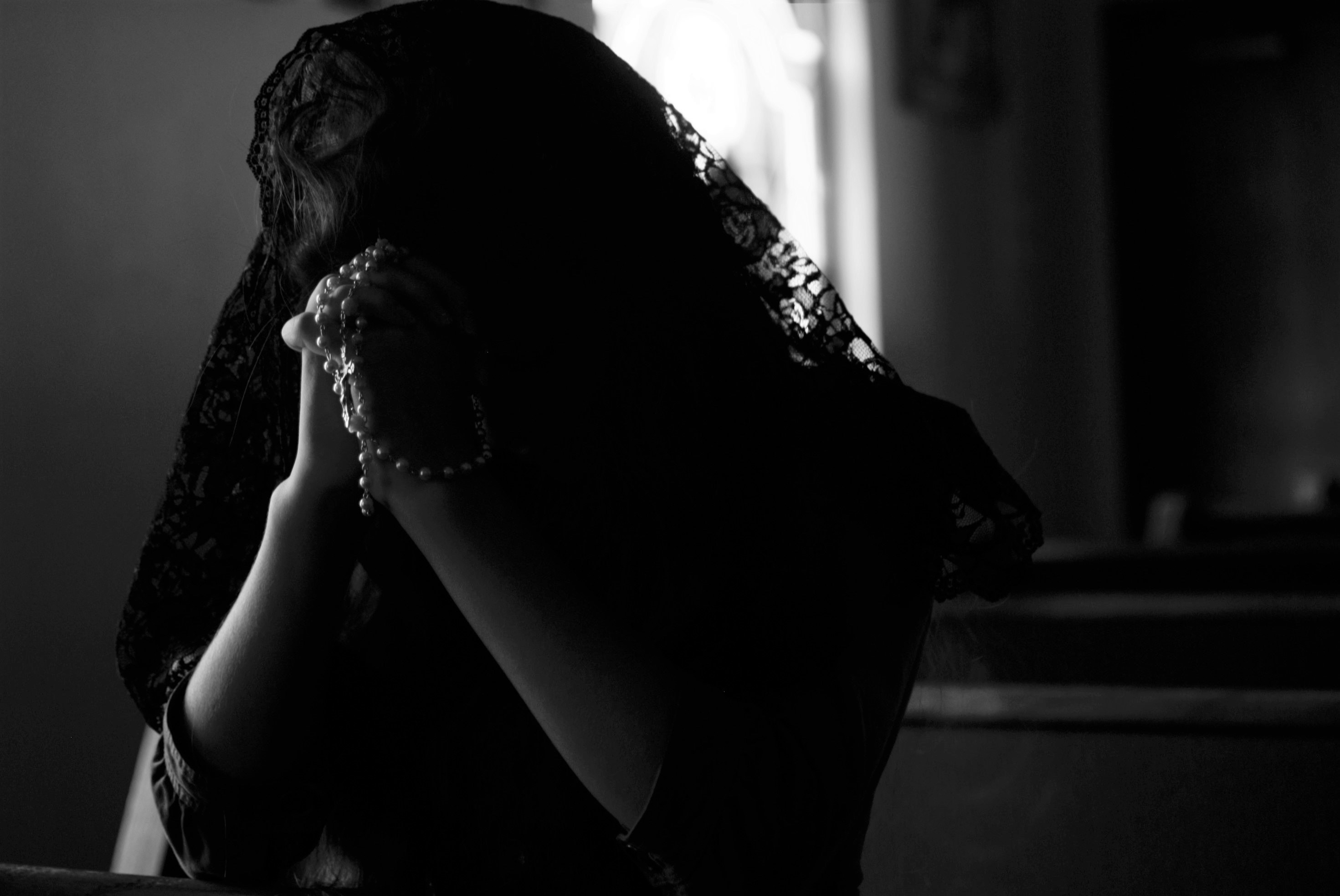 praying prayer woman and monochrome 4k, HD Wallpaper