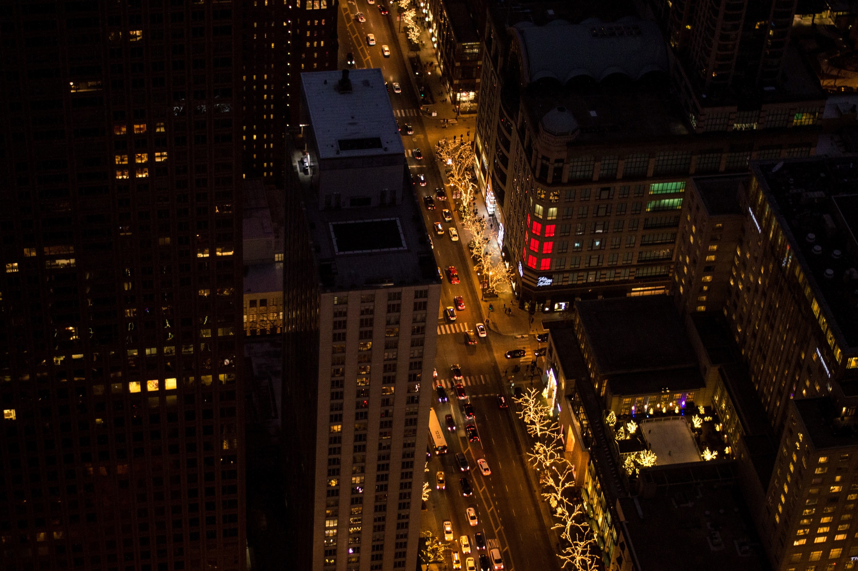aerial drone shot of busy city lit up at night, michigan avenue from above 4k, HD Wallpaper