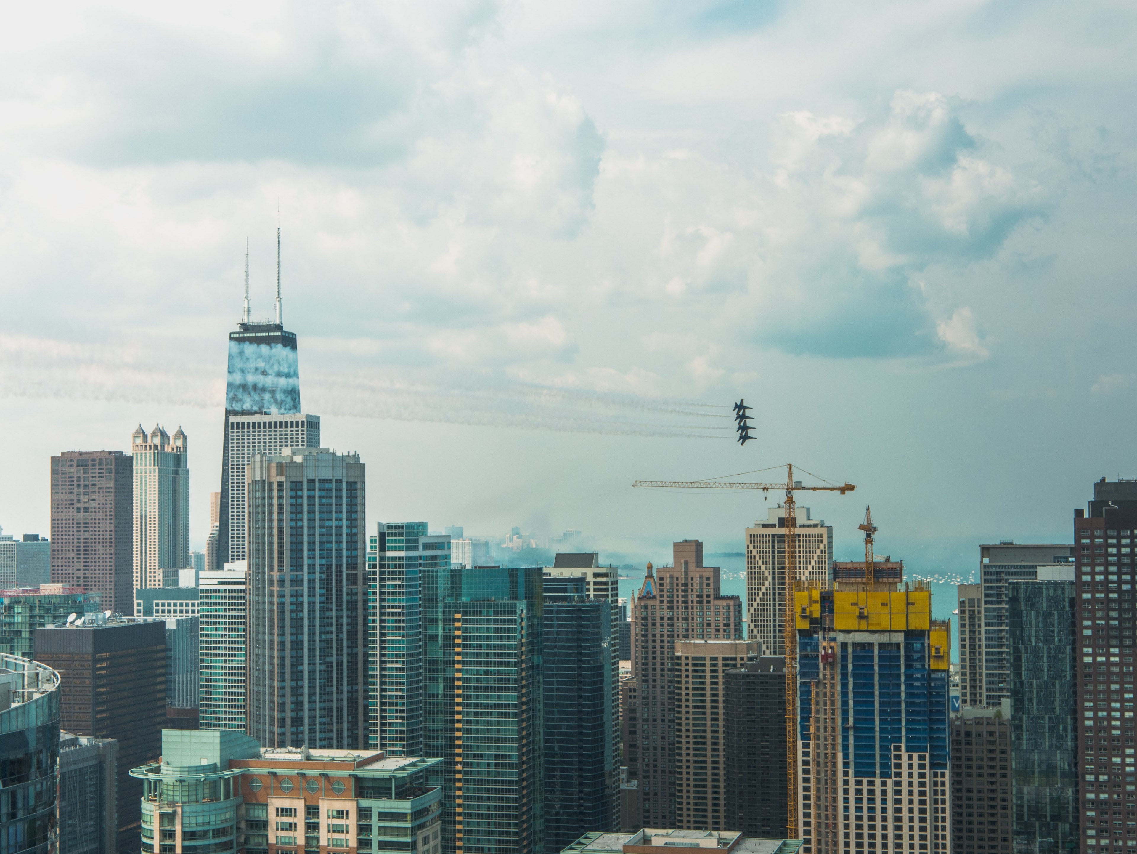 city urban crane and cloud 4k, HD Wallpaper