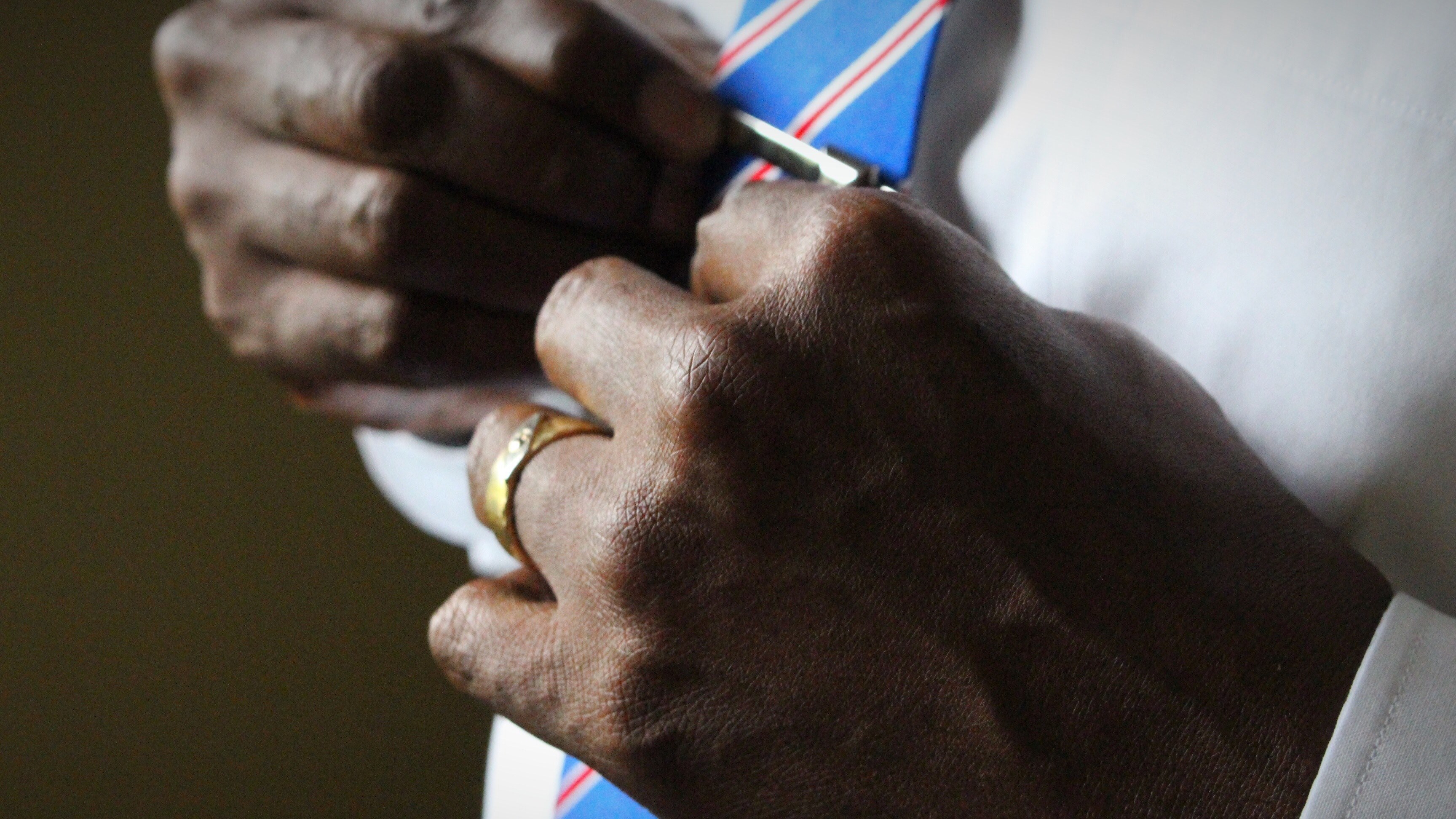 mans hands adjusting his red white and blue tie in cayman islands, fathers day 4k, HD Wallpaper